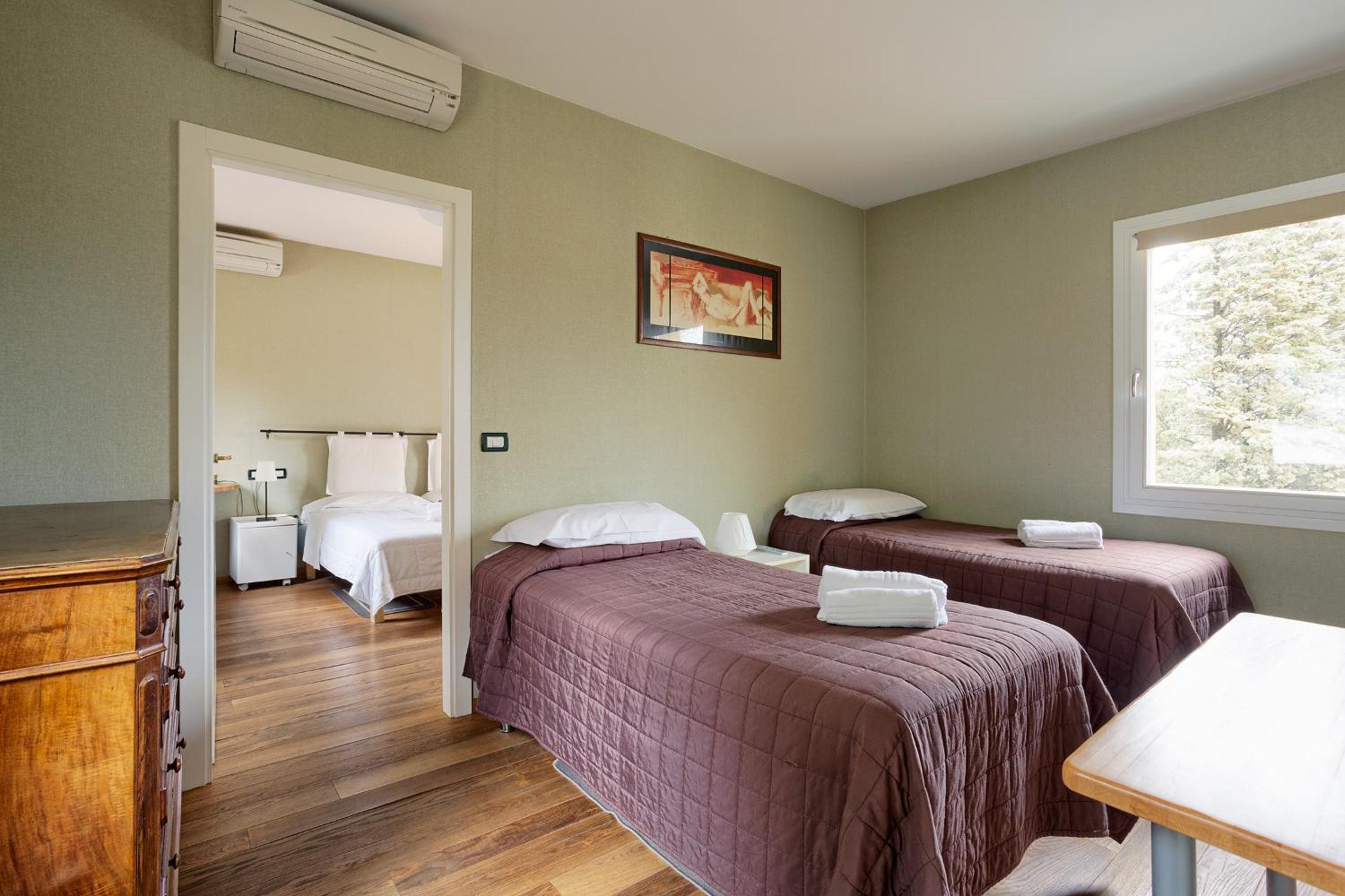 Quadruple Room - Photo 5