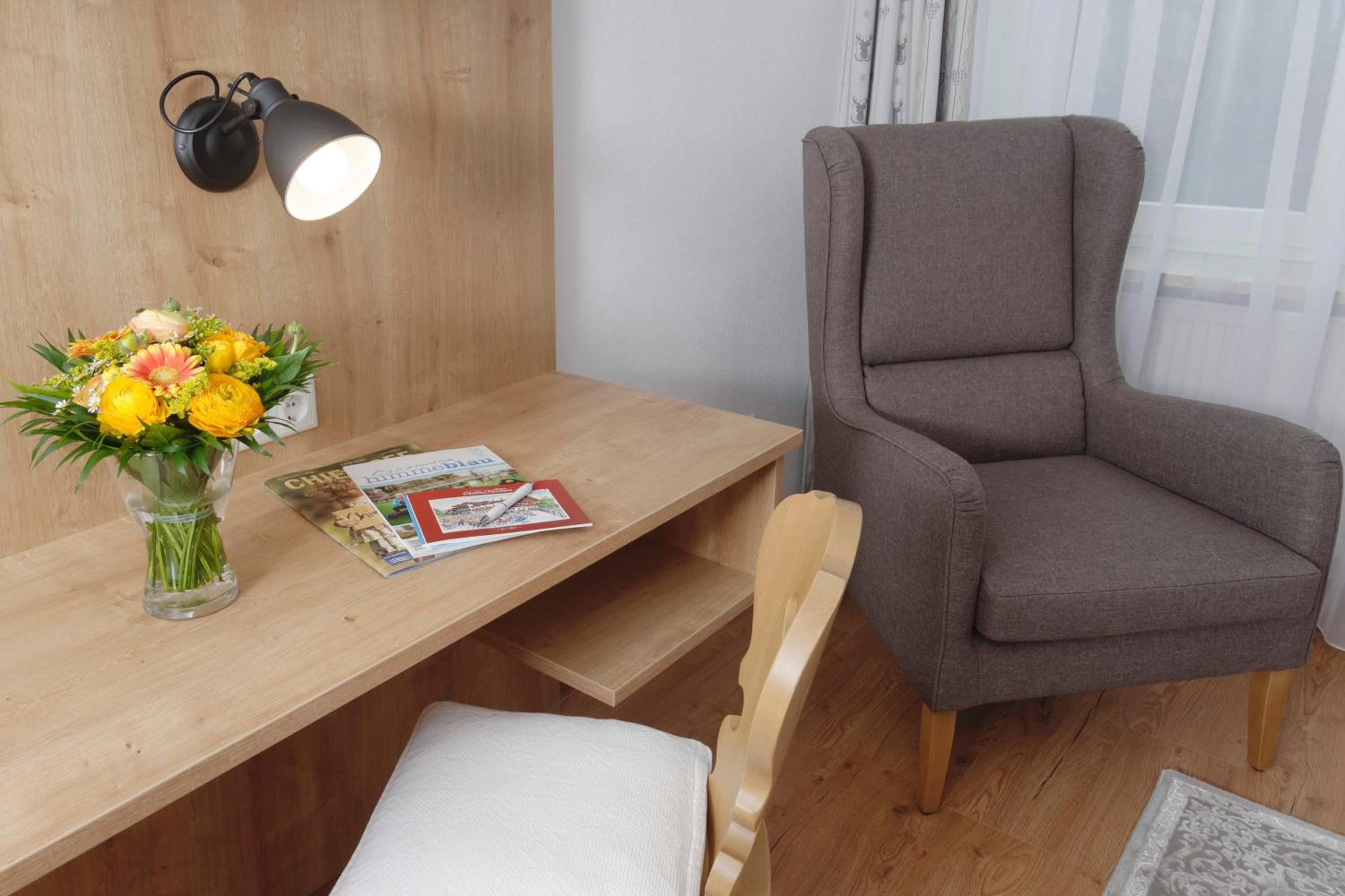 Comfort Double Room without Balcony and without Lake View - Photo 3