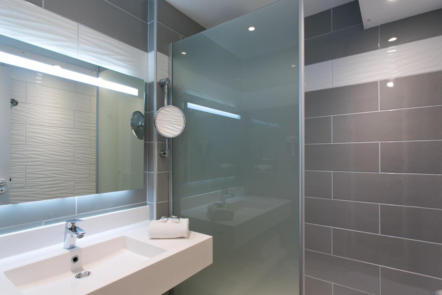 Classic Double Room - Photo 10