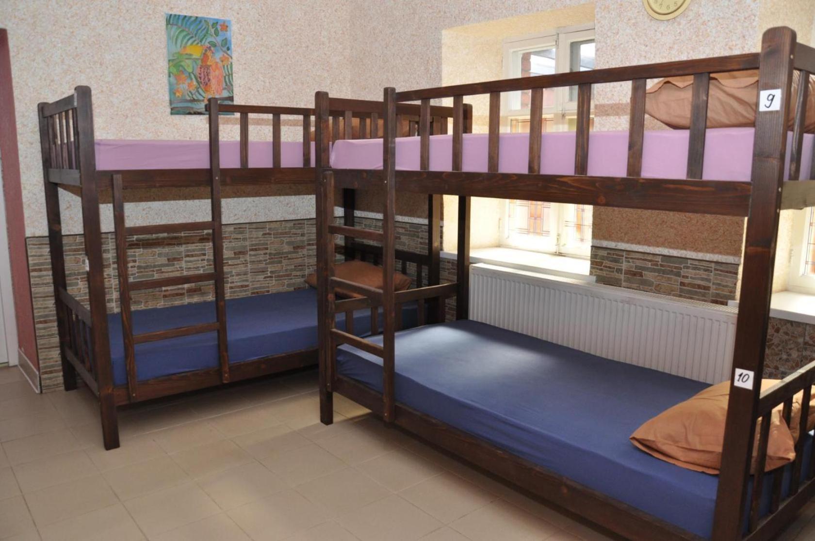 Bed in 6-Bed Mixed Dormitory Room photo 1