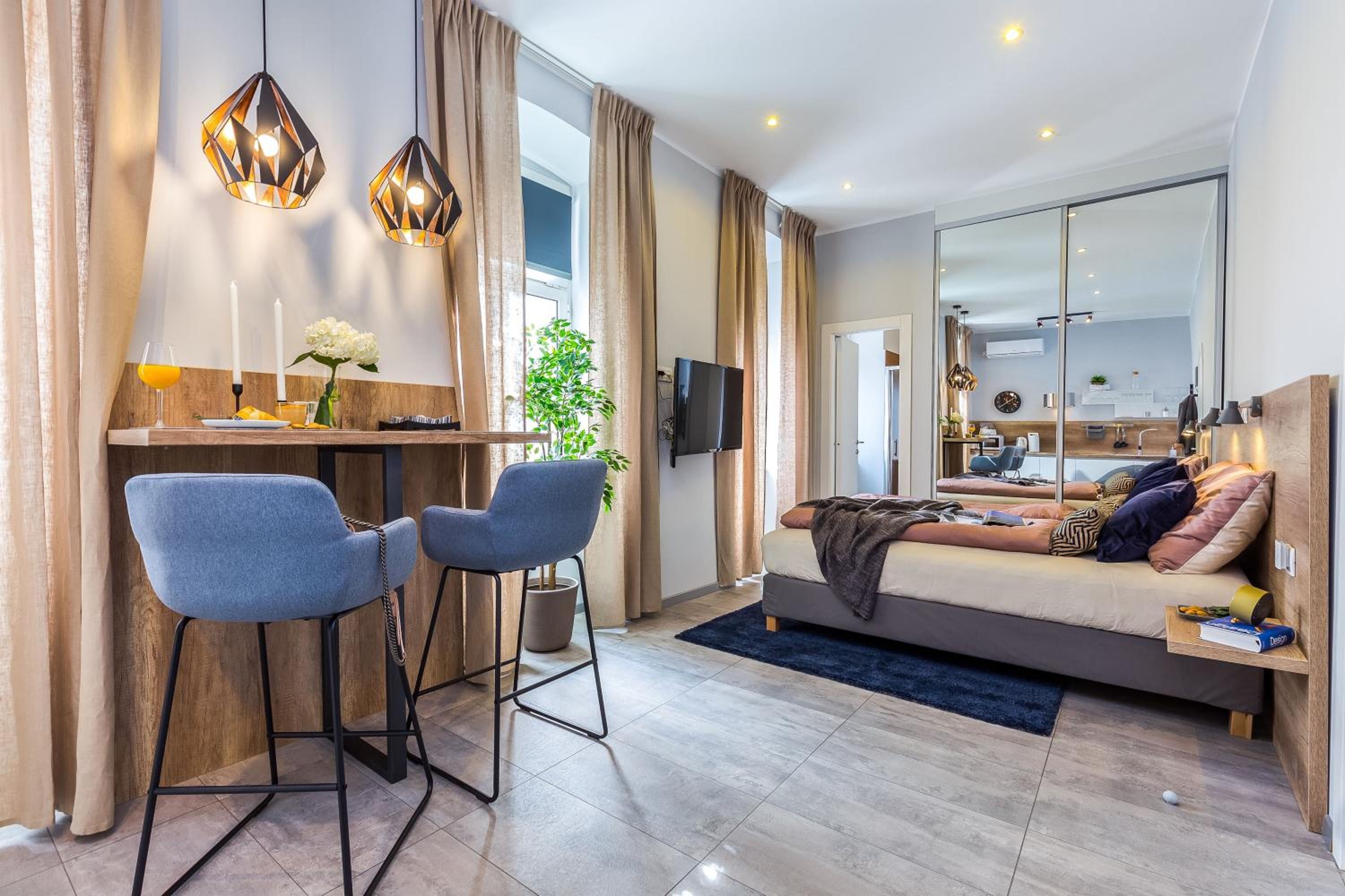 Deluxe Apartment