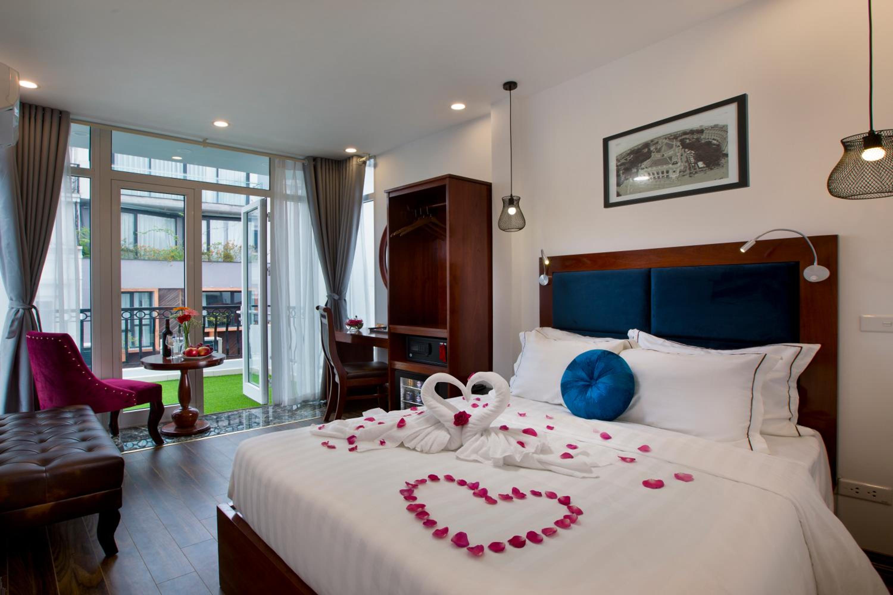 Junior Suite with Balcony