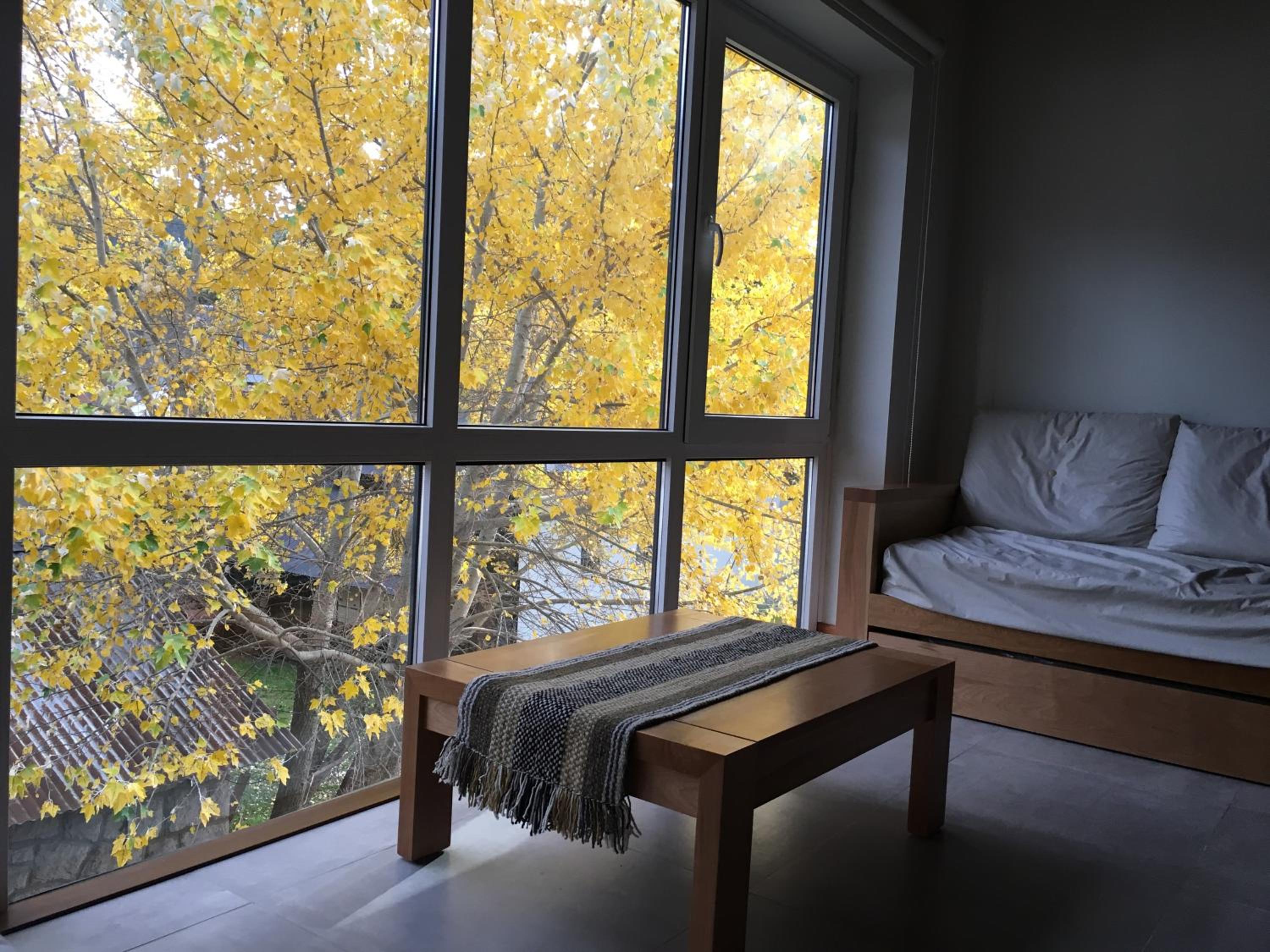 Apartment with Mountain View photo 2