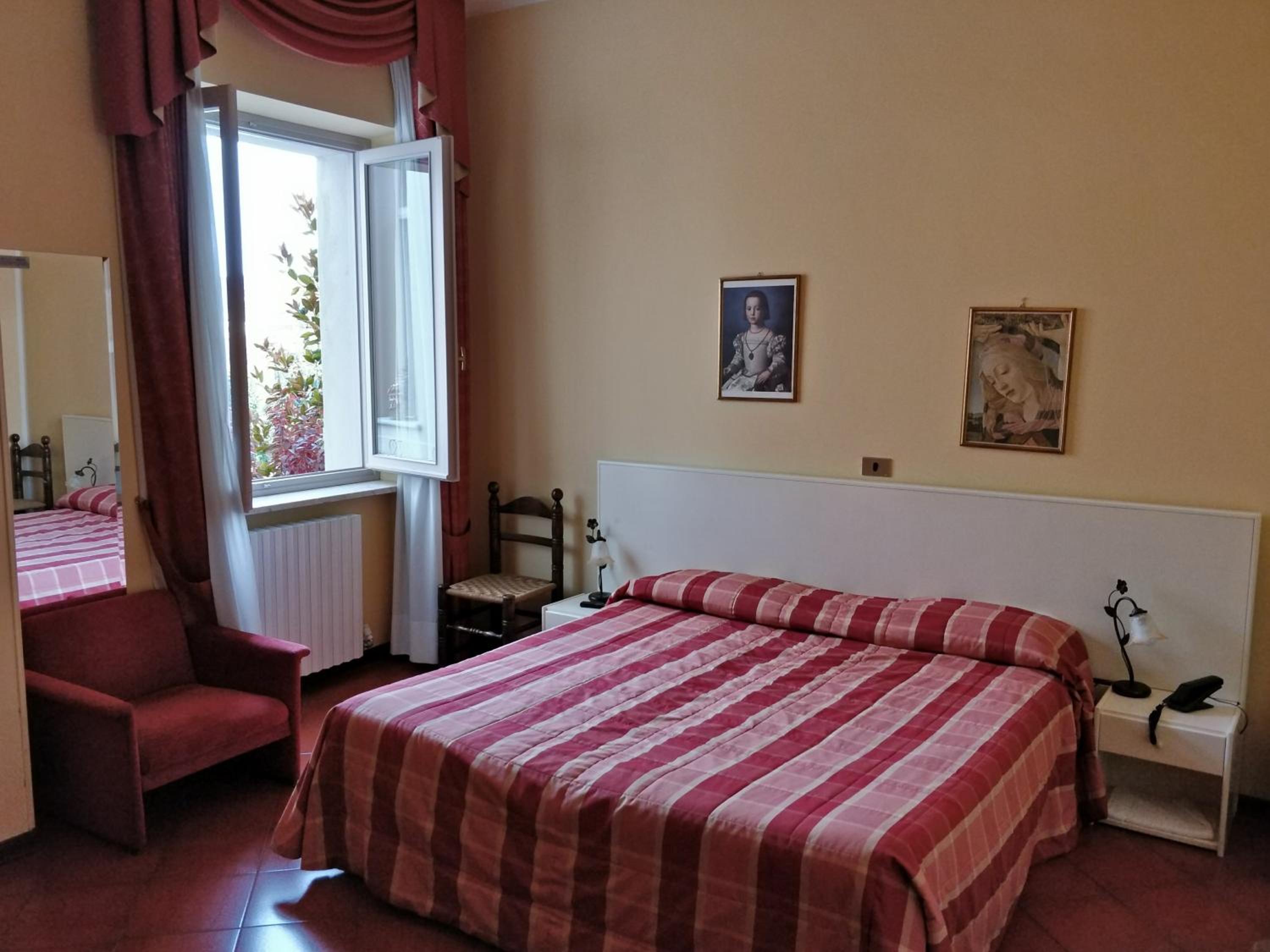 Double or Twin Room photo 2