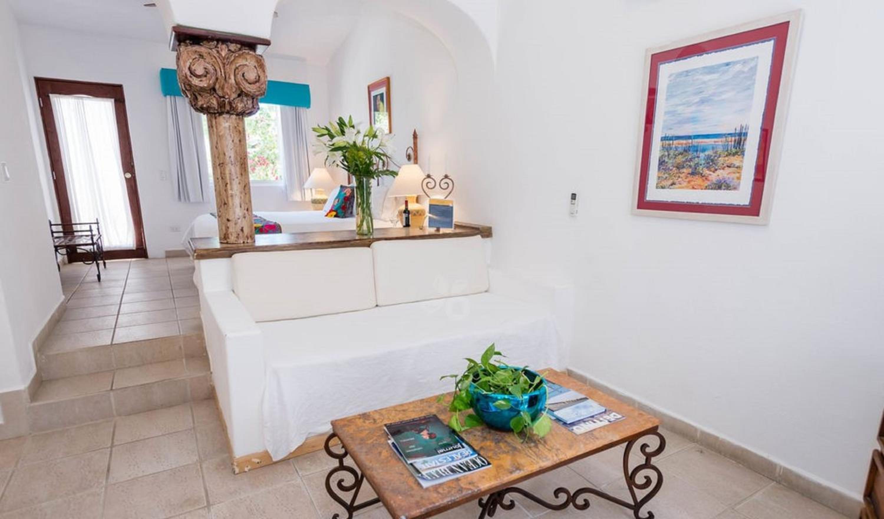 Junior Suite with King Size Bed (across the street) photo 3