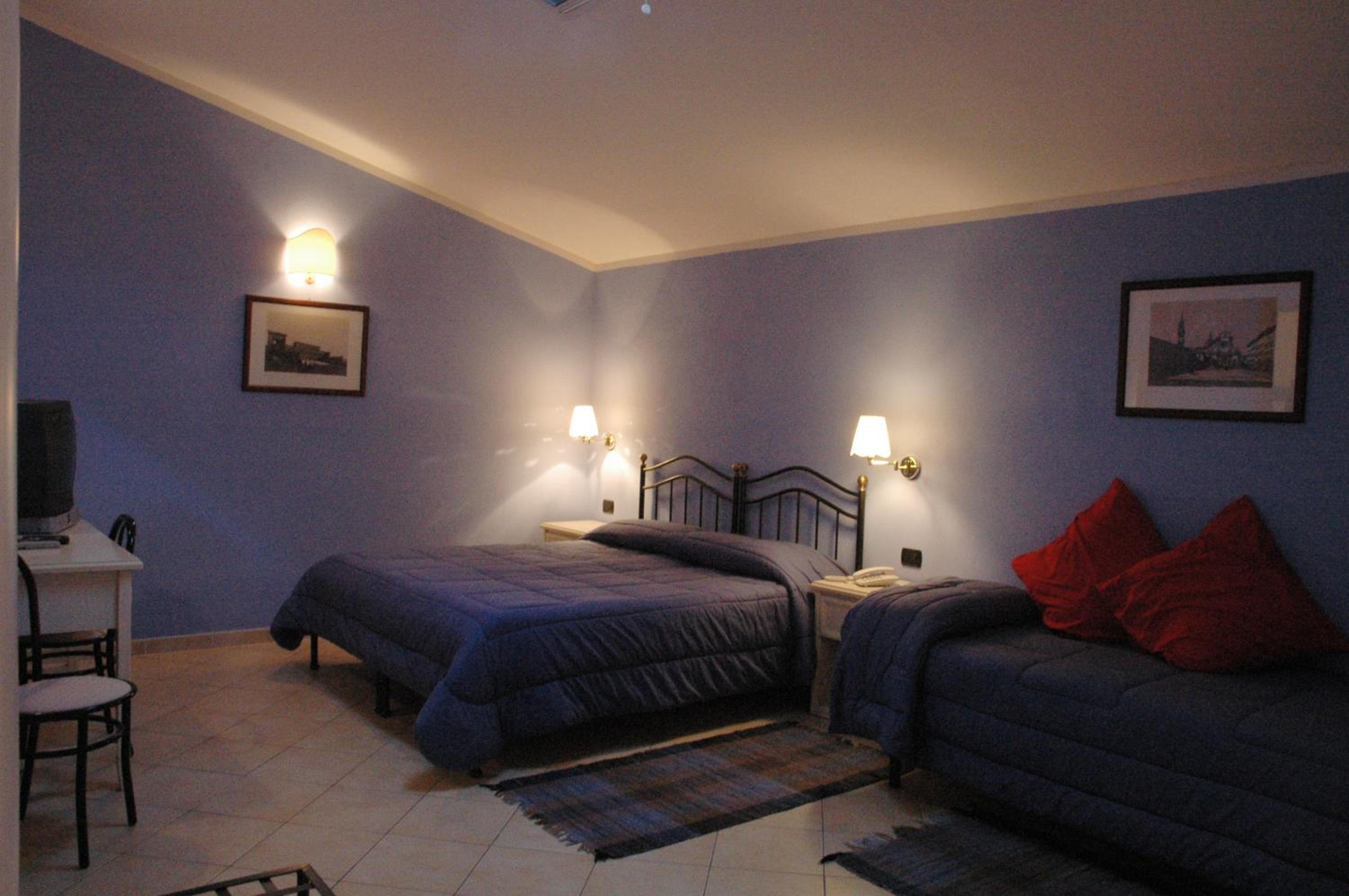 Double or Twin Room - Attic photo 3