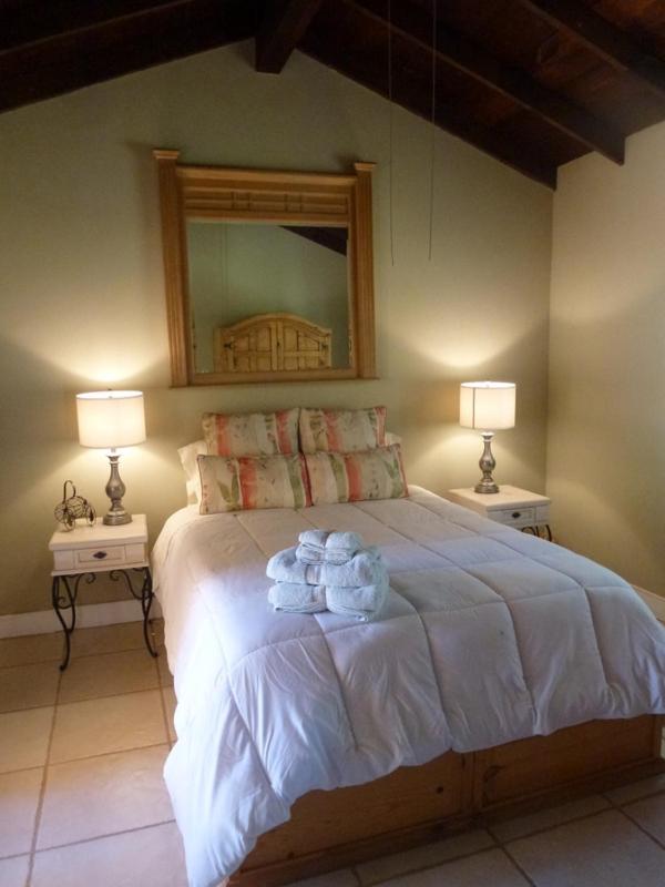 Queen Room with Balcony photo 1