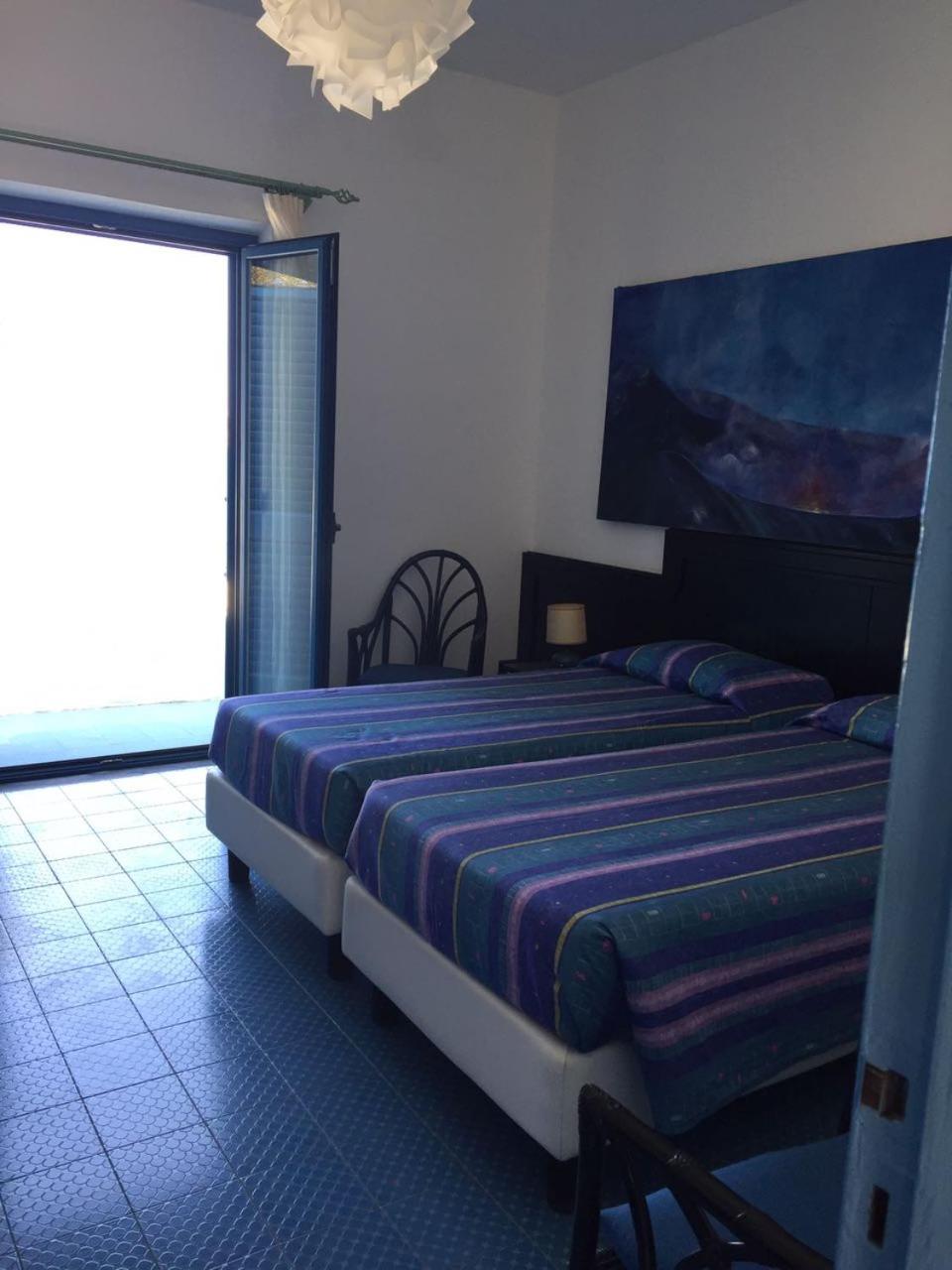 Standard Triple Room with Sea View
