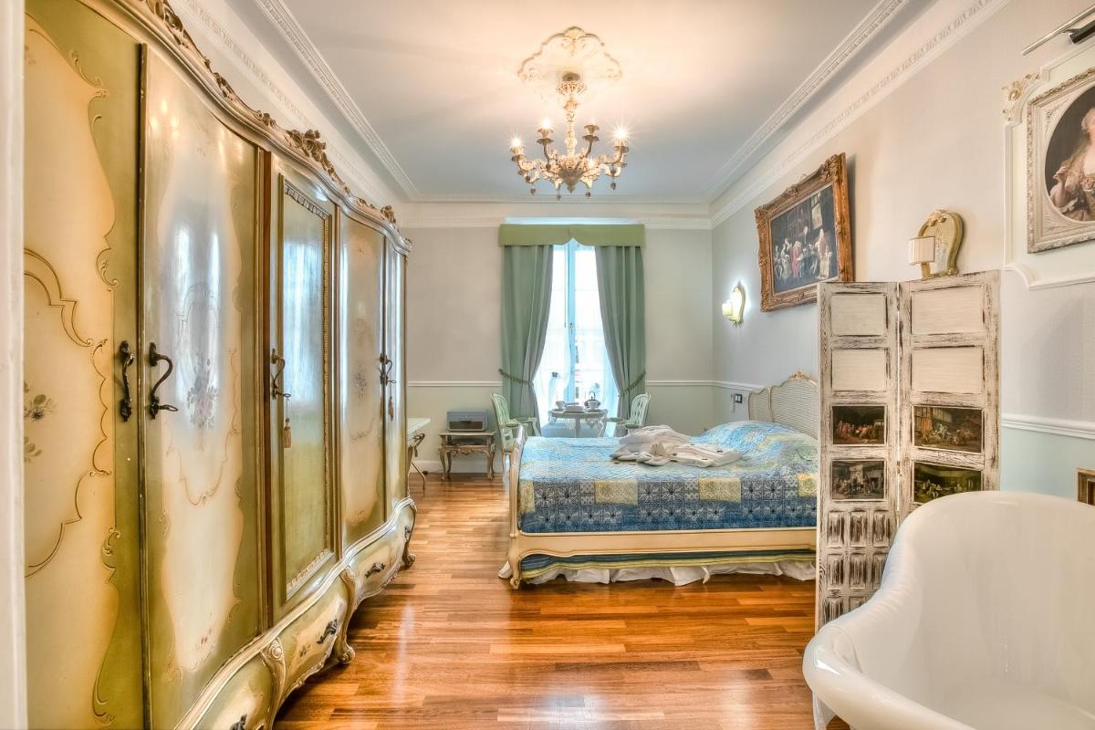 King Suite