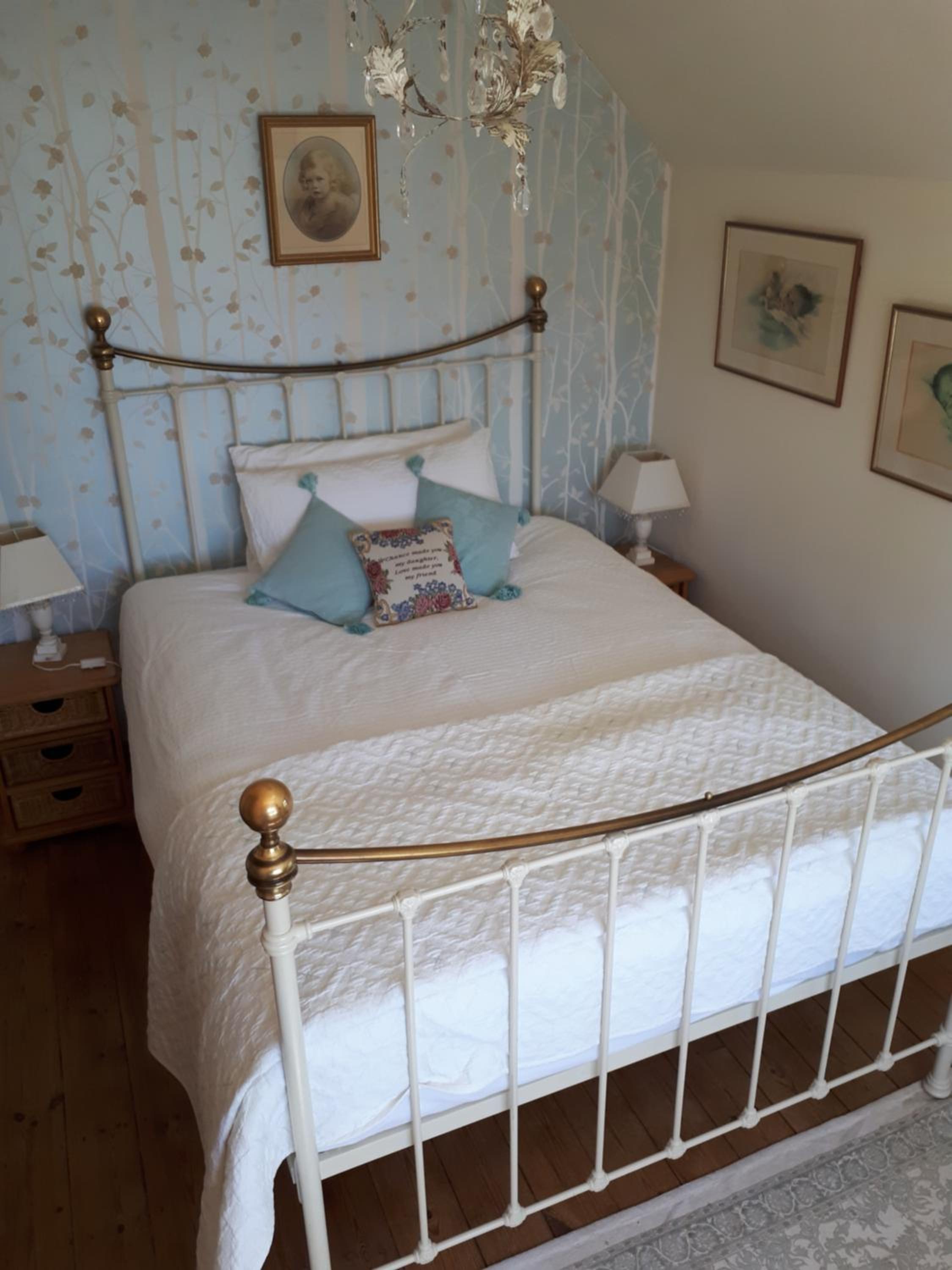 Double Room with Private Bathroom - Photo 1