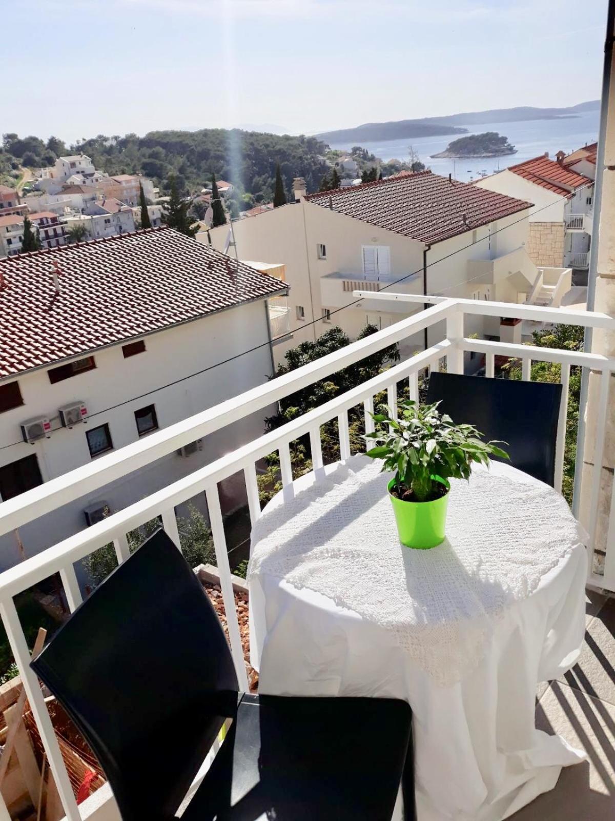 Apartment with Sea View photo 2