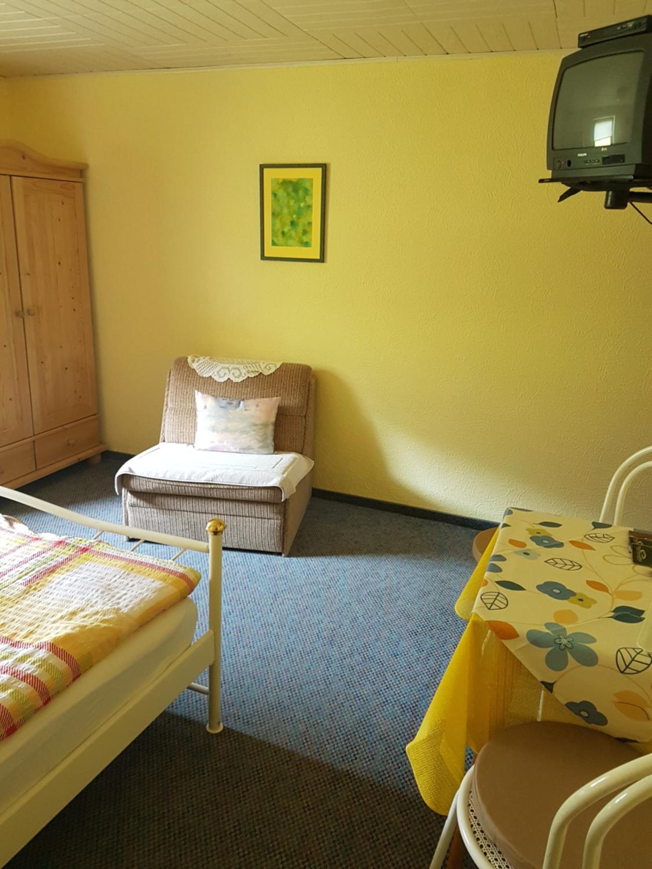 Double Room with Private Bathroom - Photo 4