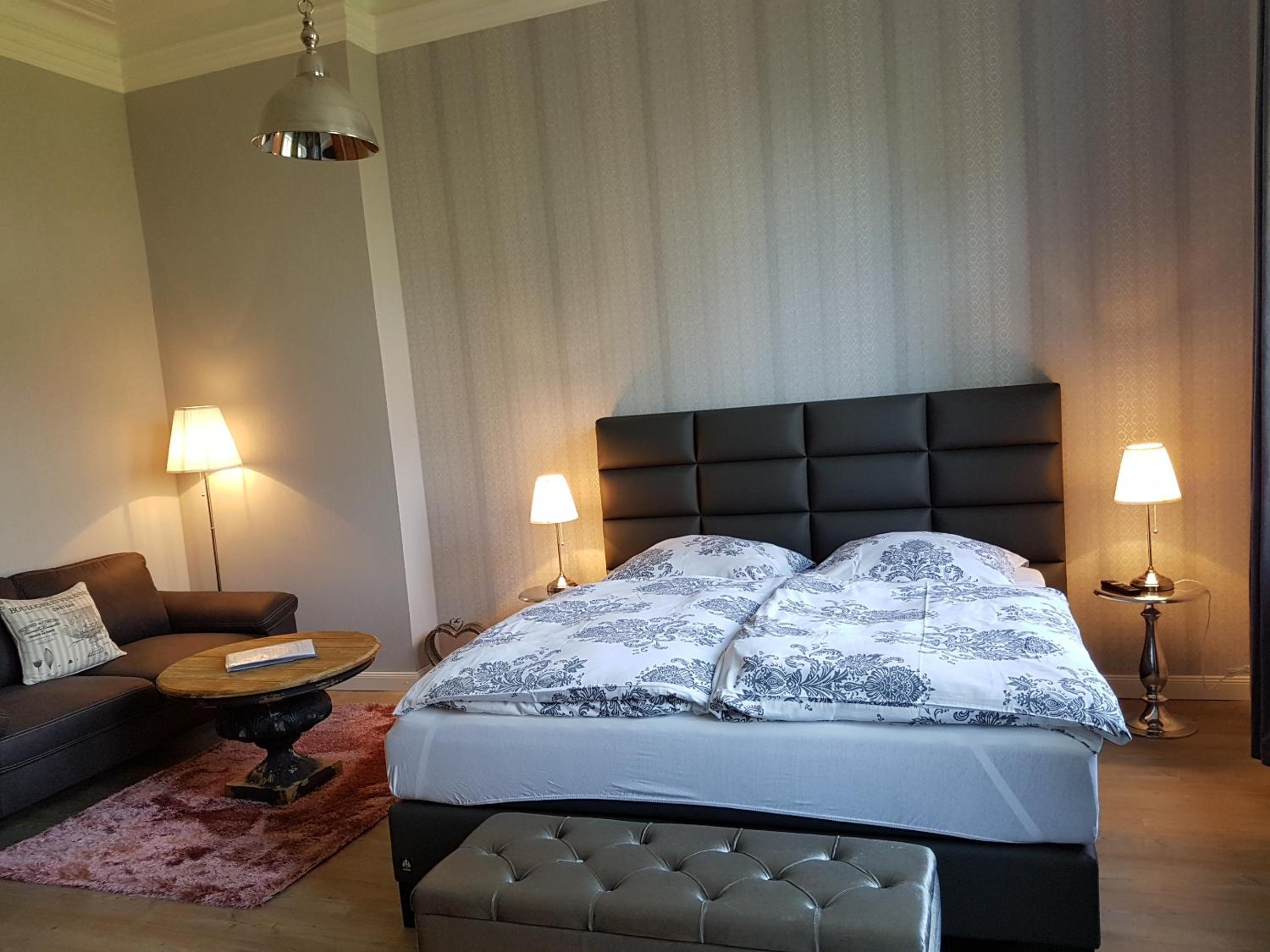 One-Bedroom Apartment with Garden View photo 2