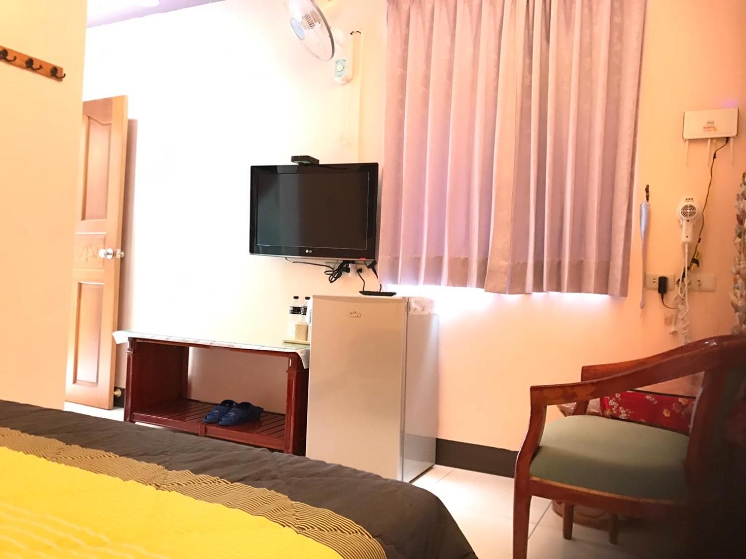 Standard King Room photo 2