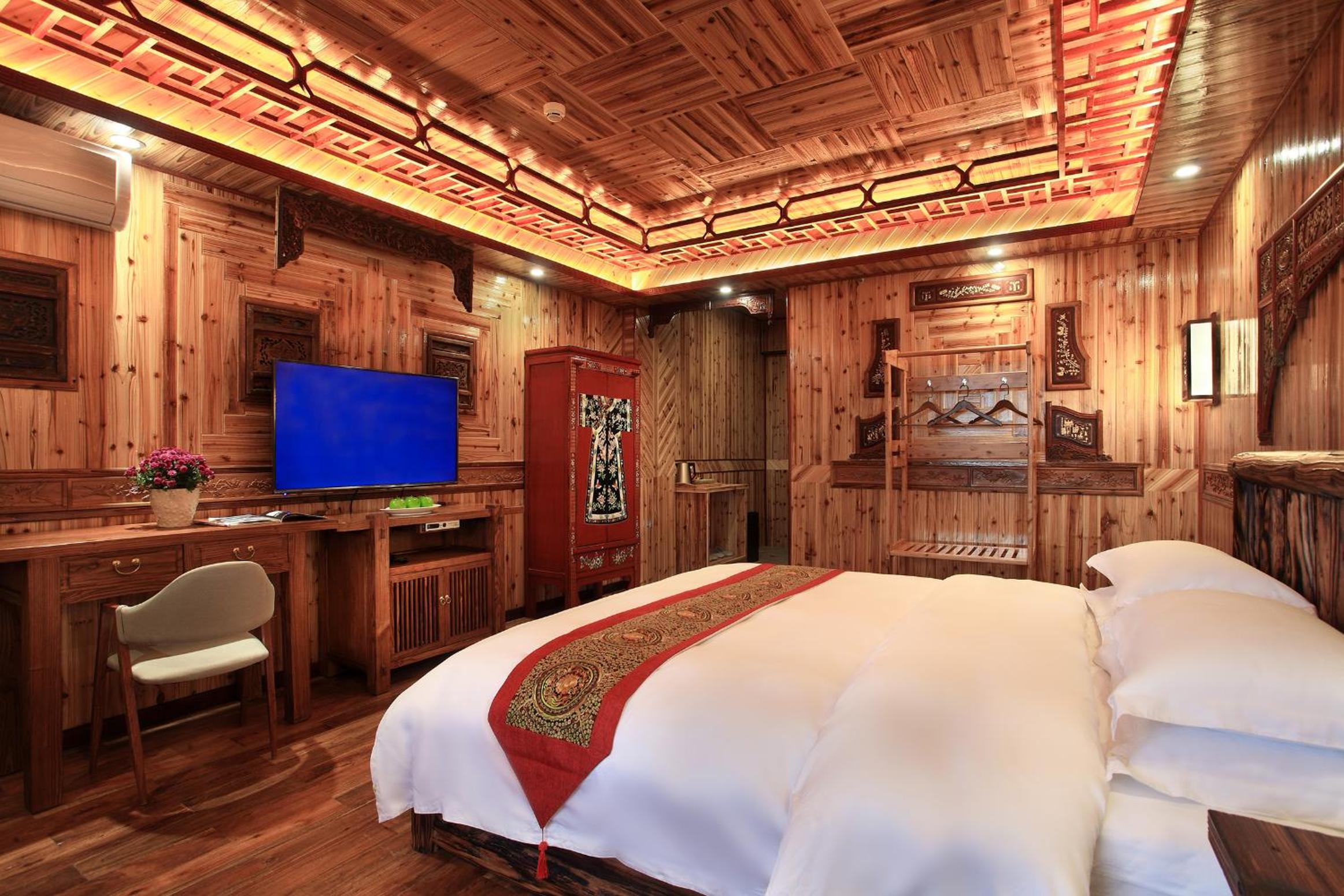 Double Room with Balcony (Building A) photo 3