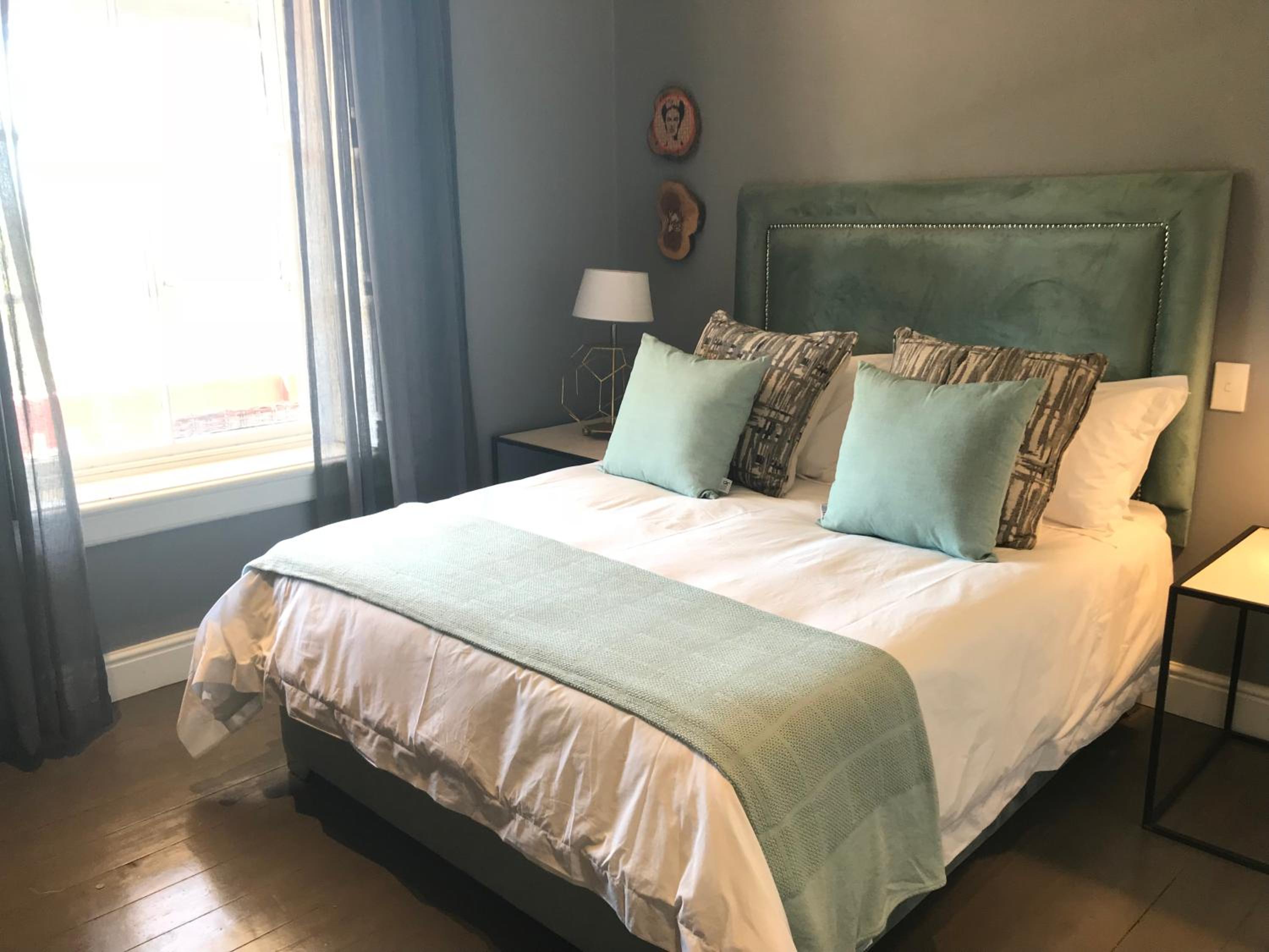 Queen Room photo 1