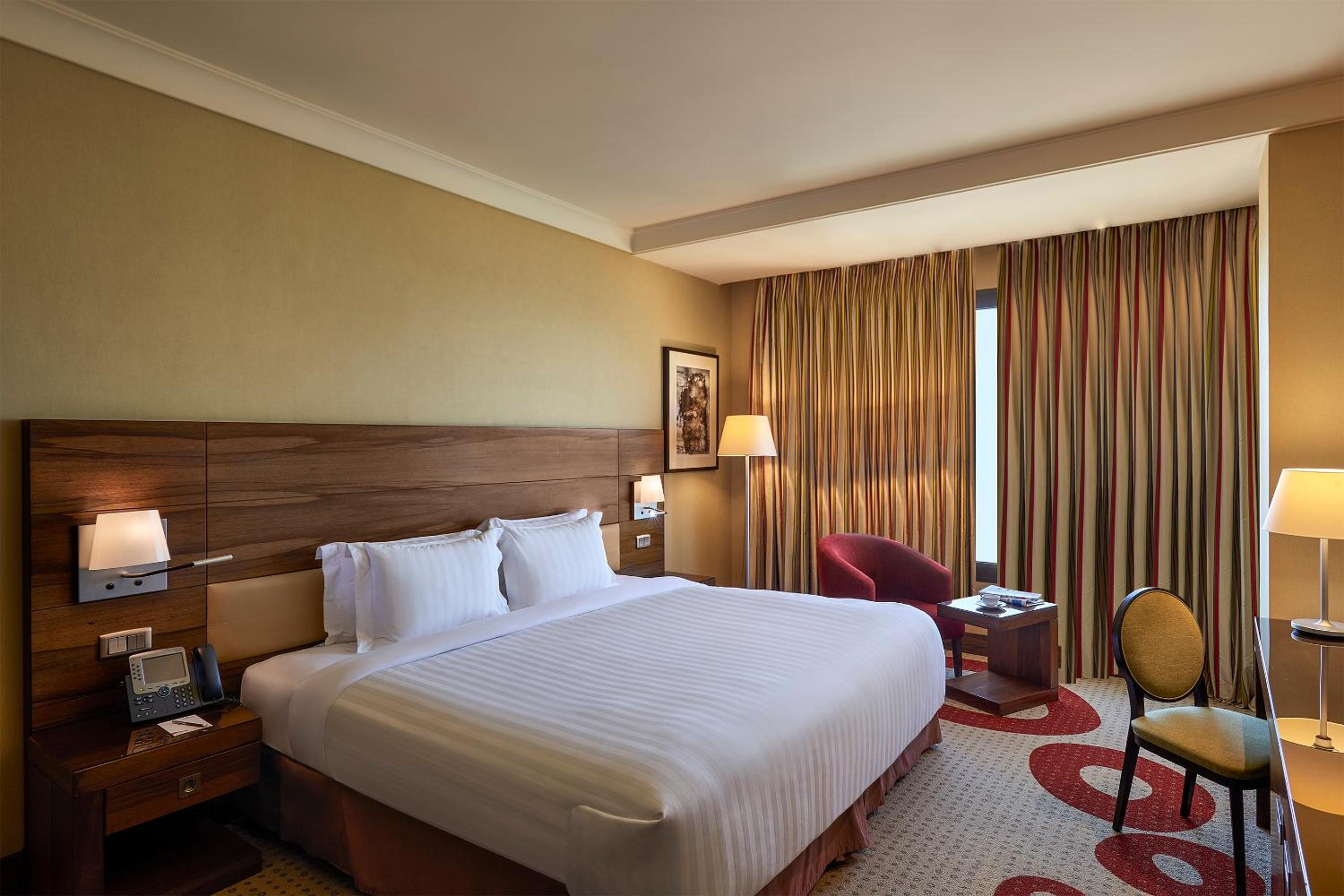 Deluxe Room - City View (Nonsmoking)