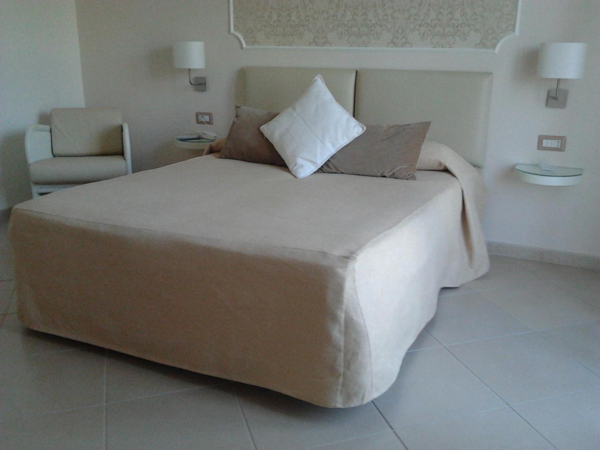 Superior Double or Twin Room - Photo 2