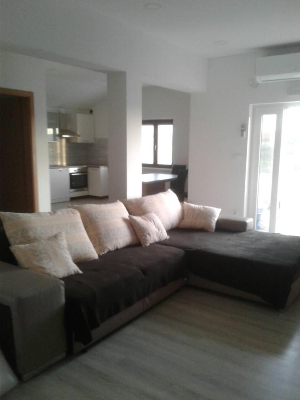Two-Bedroom Apartment - Photo 9