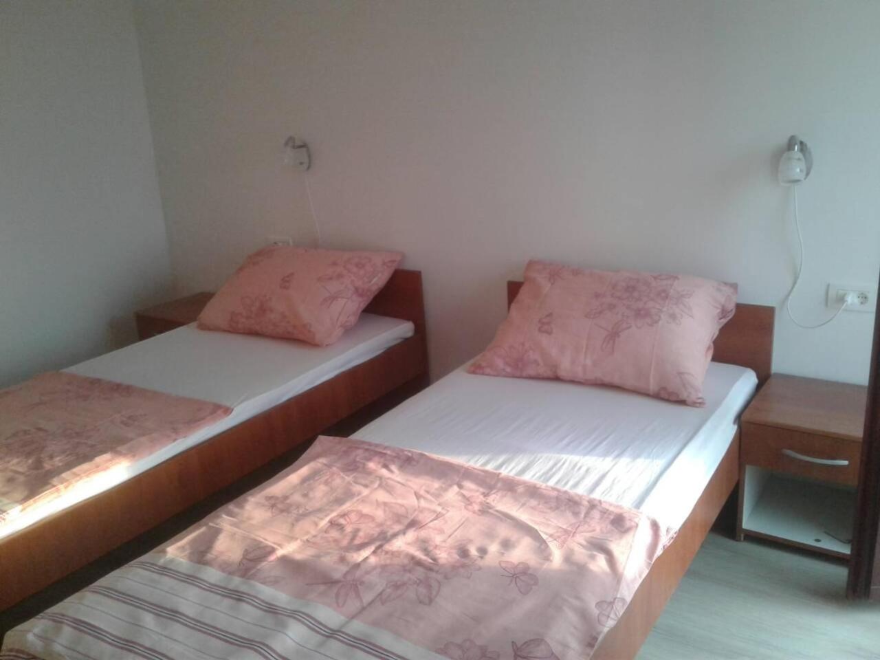 Two-Bedroom Apartment - Photo 8
