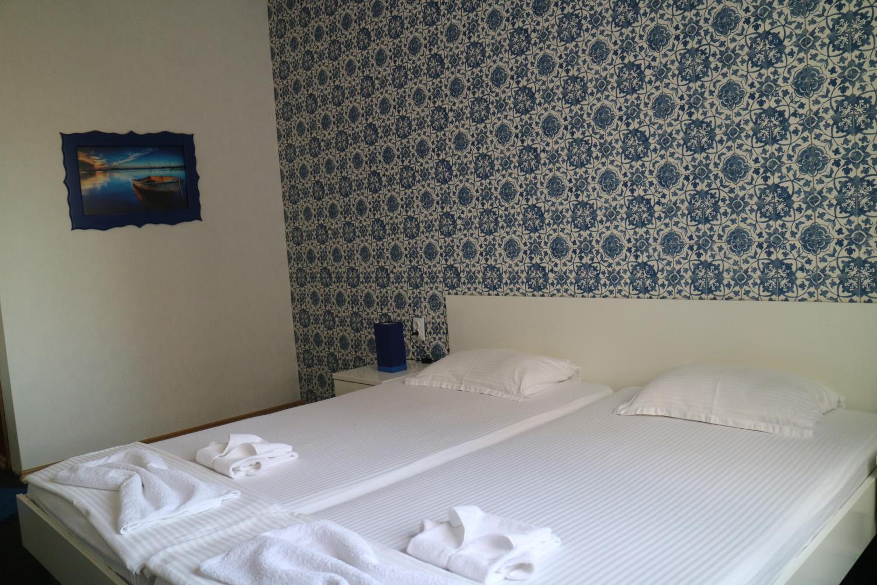 Double Room - Photo 6