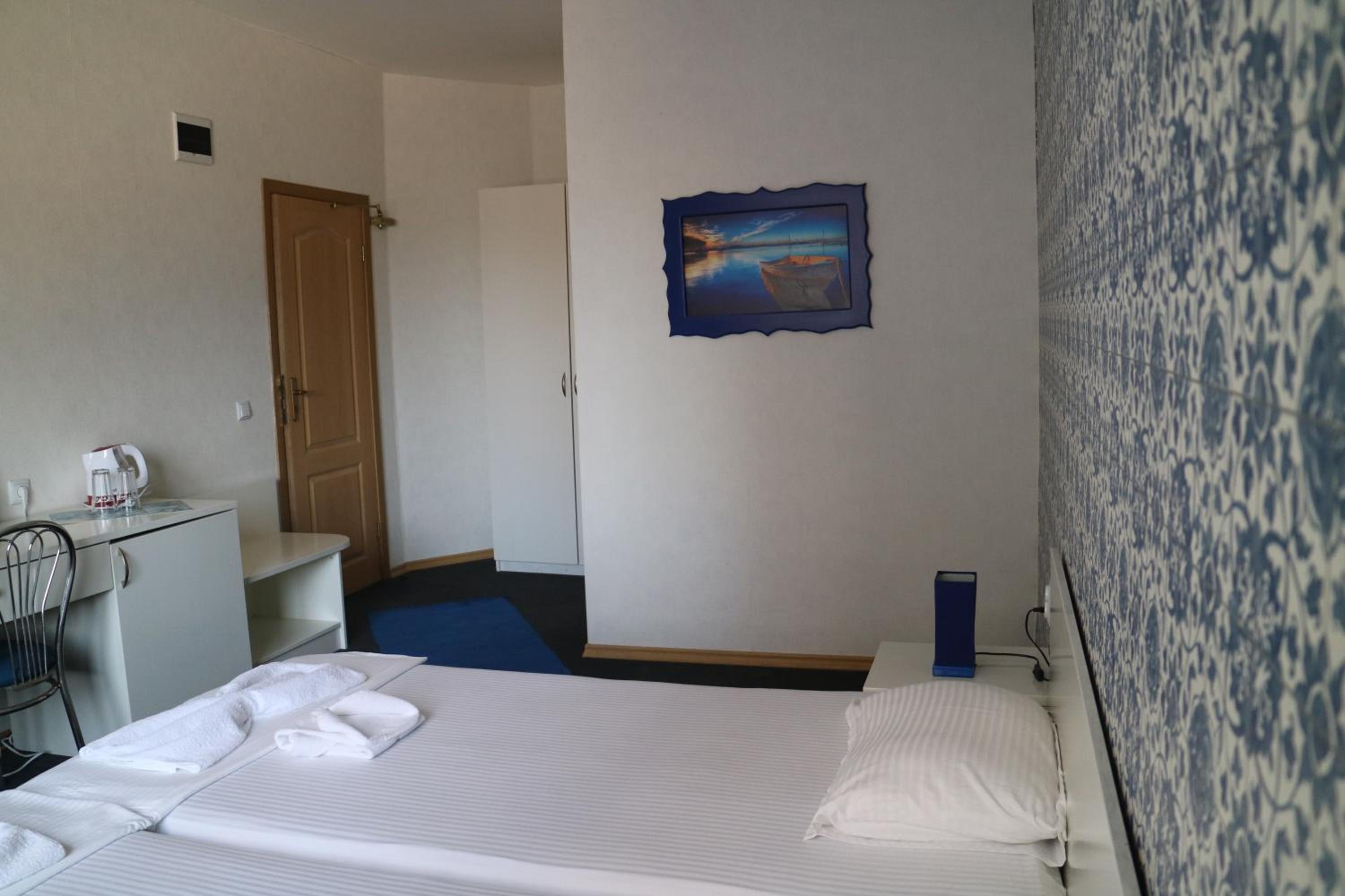 Double Room - Photo 1