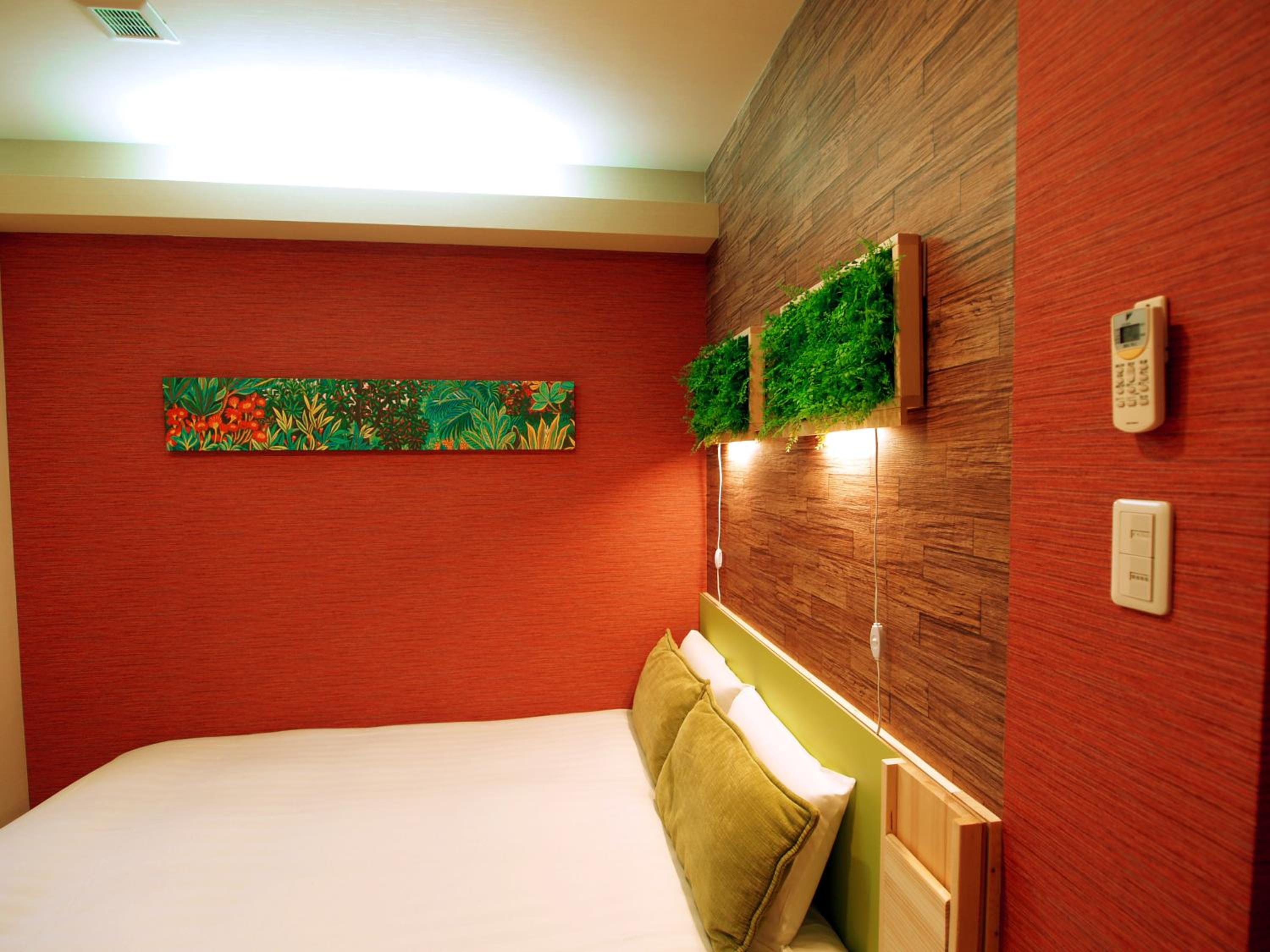 Double Room - Non-Smoking  - Photo 9