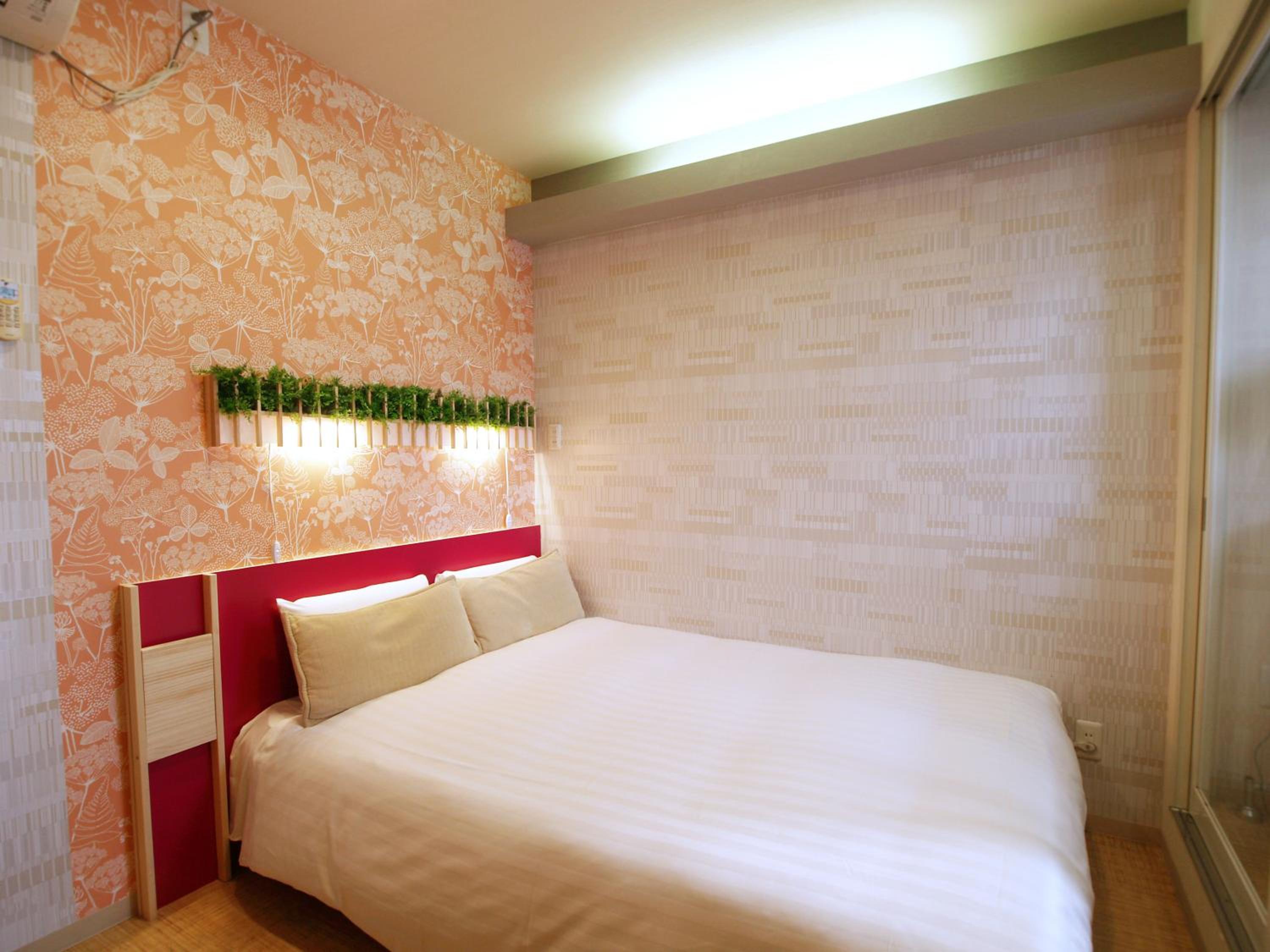 Double Room - Non-Smoking  - Photo 7