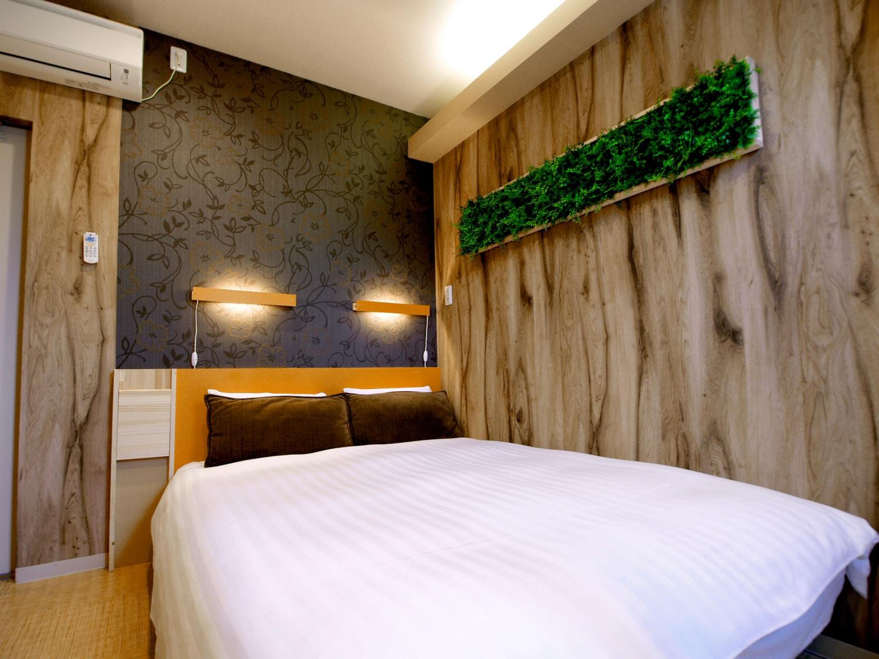 Double Room - Non-Smoking  - Photo 13