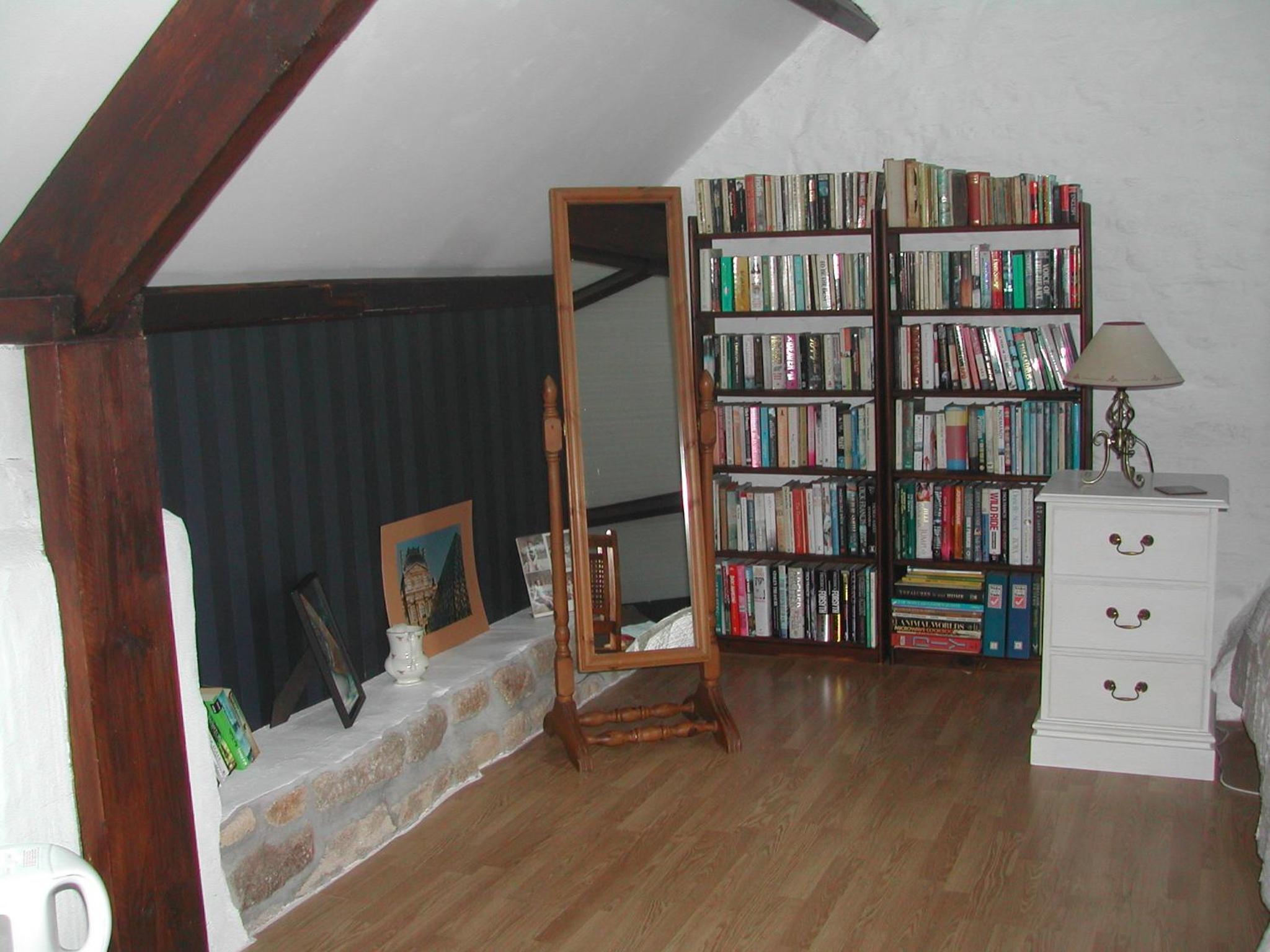 Family Room with Garden View - Photo 4