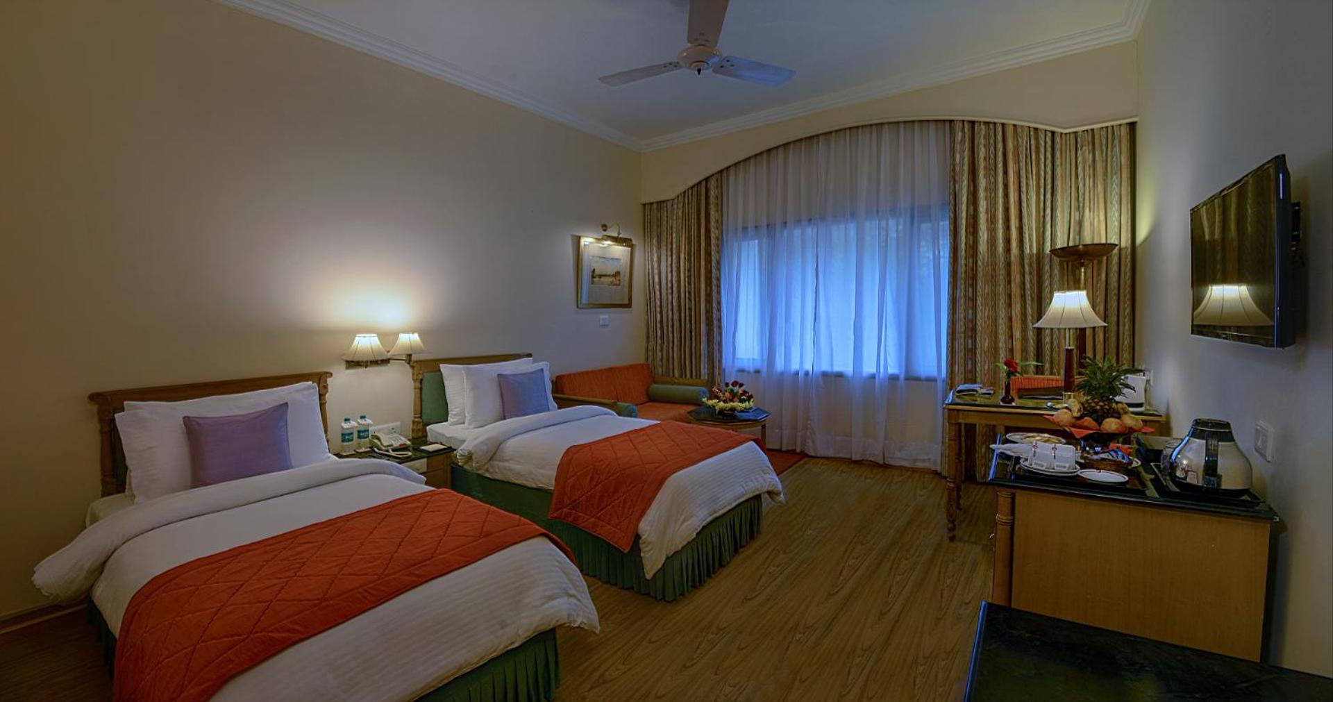 Premier Room (Twin Beds or Large Double bed as per availability) - Photo 3