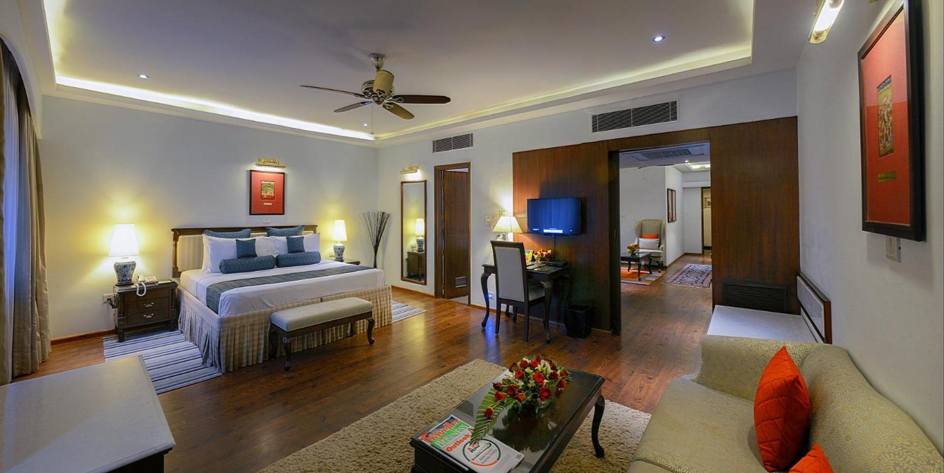Suite - Photo 1