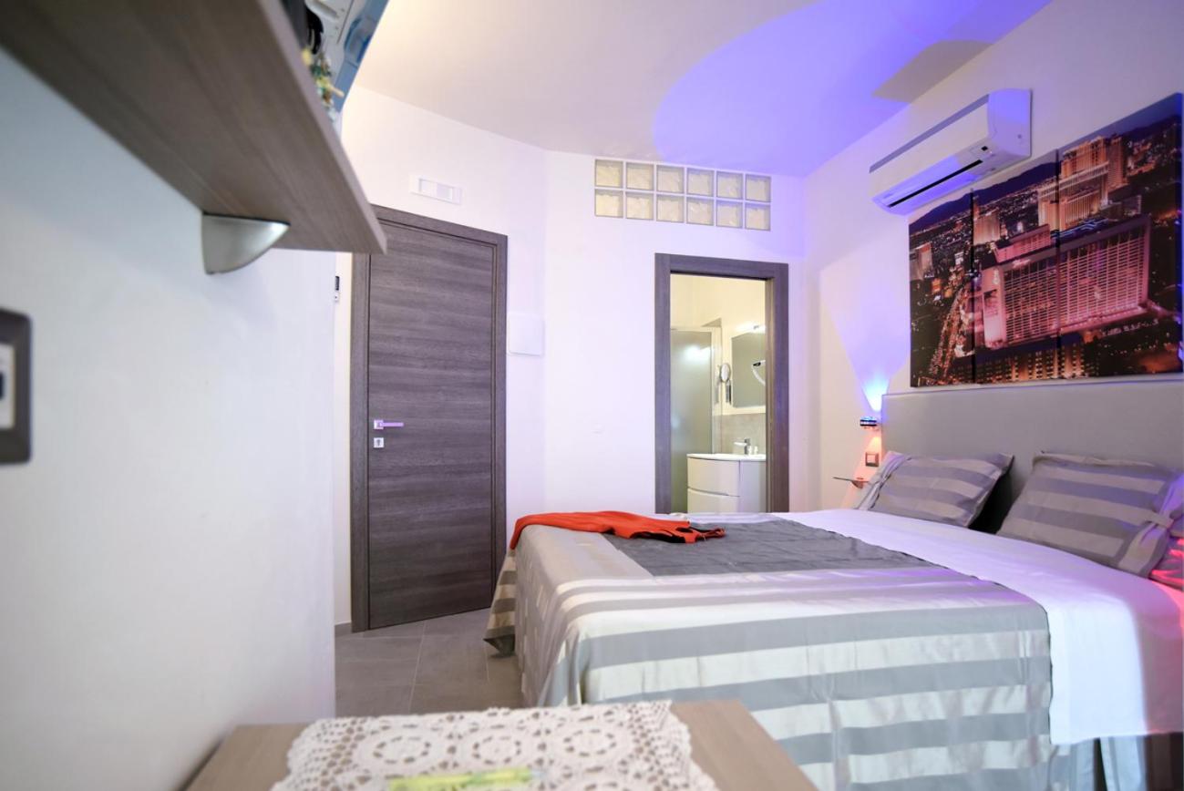 Double Room with Balcony and Sea View