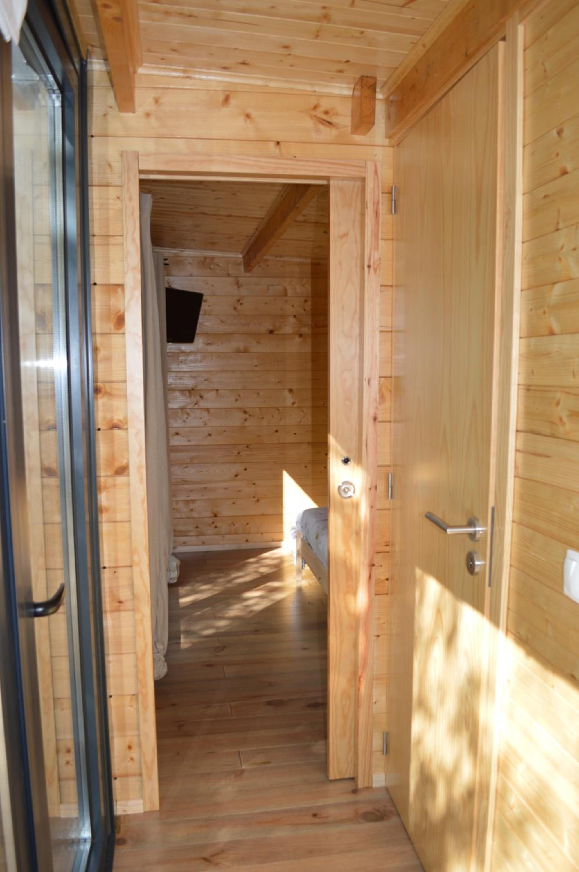 Double Room - Photo 7