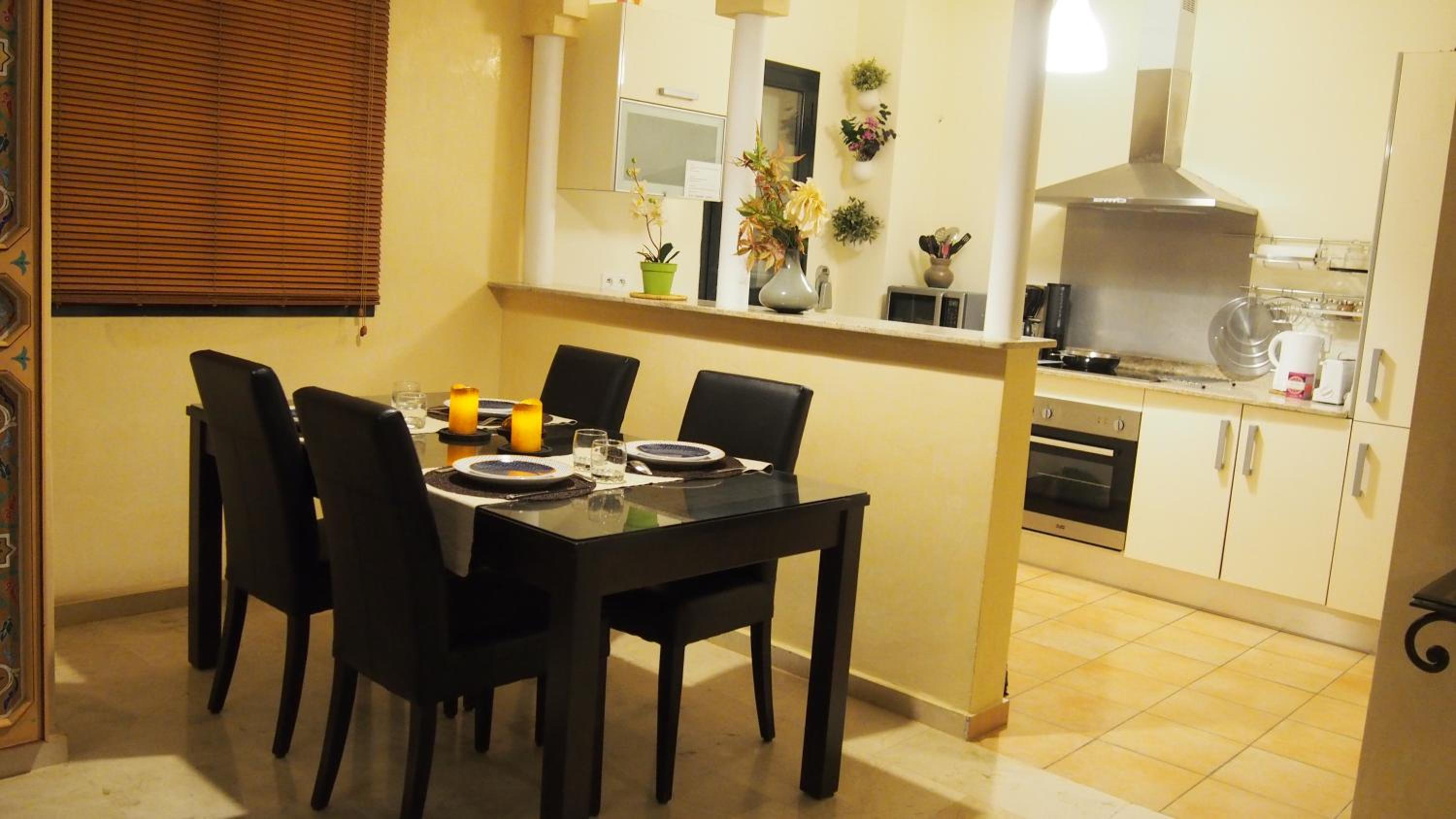 Apartment with Sea View - Photo 8