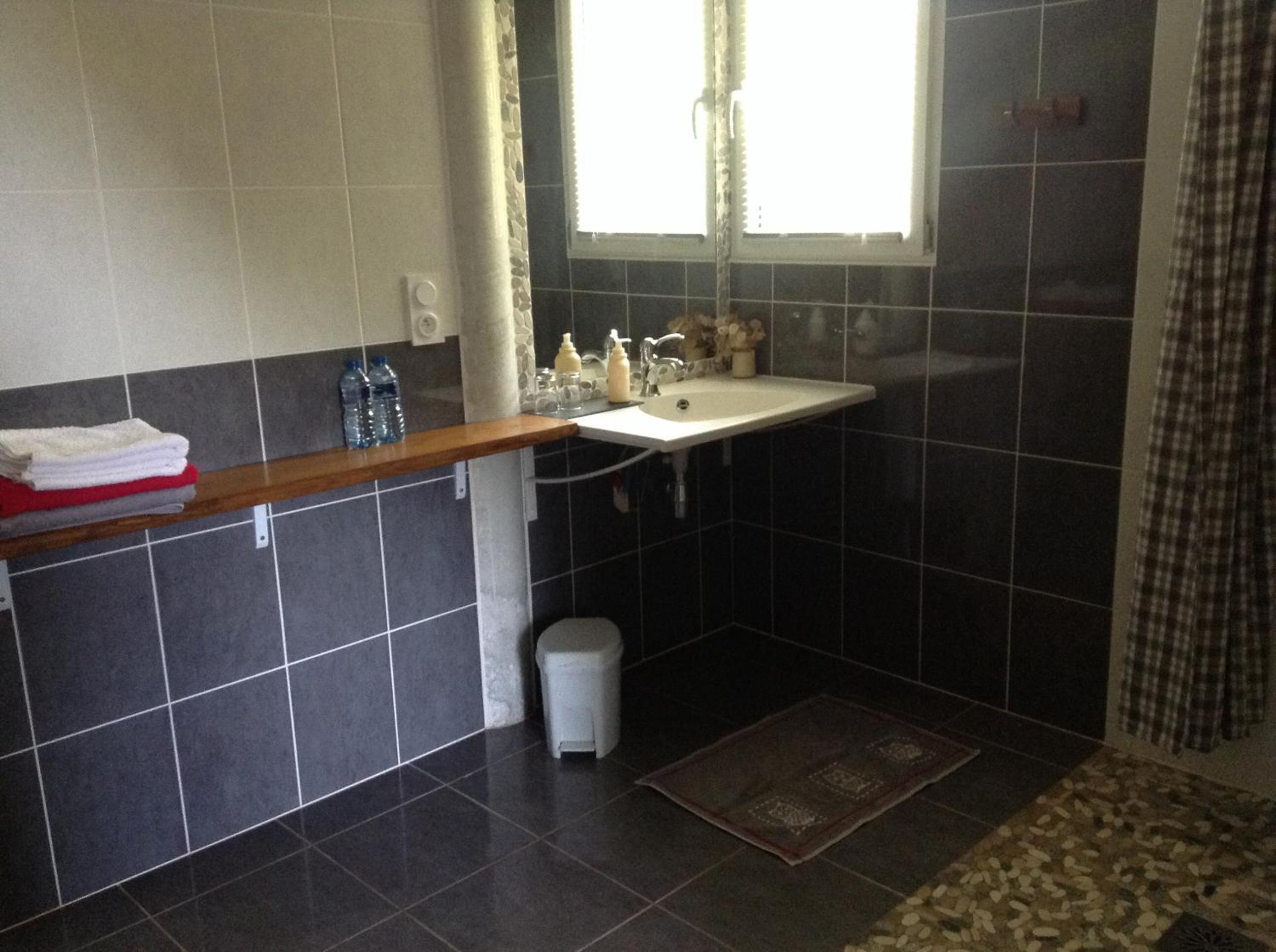 Double Room with Private Bathroom - Photo 5