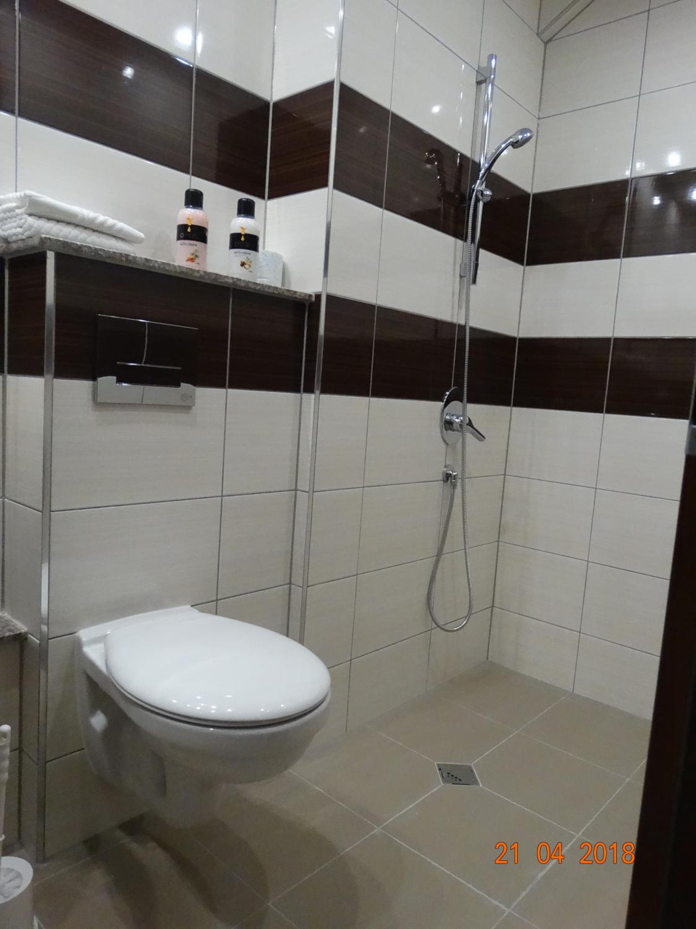 Double Room - Photo 26