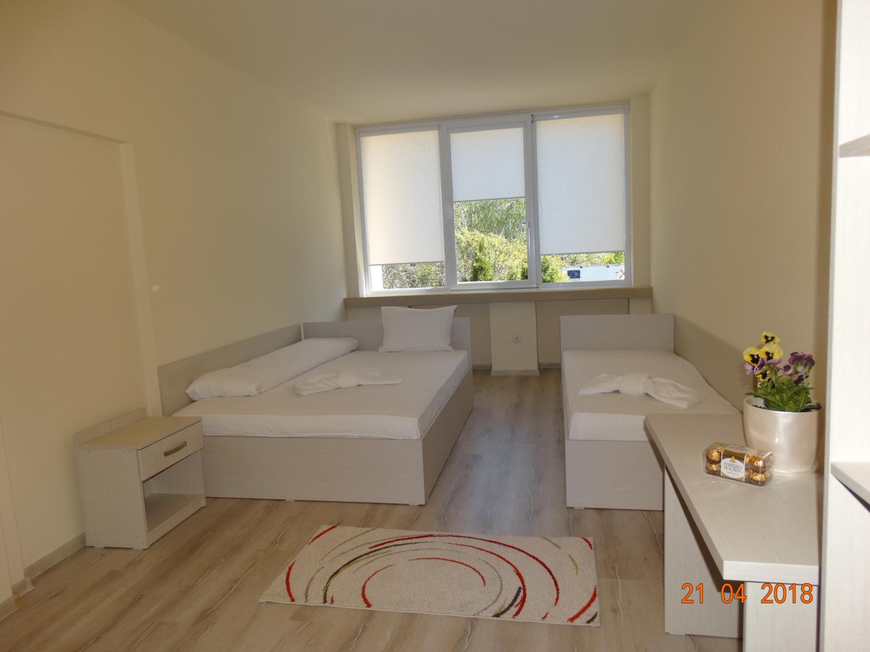 Double Room - Photo 14