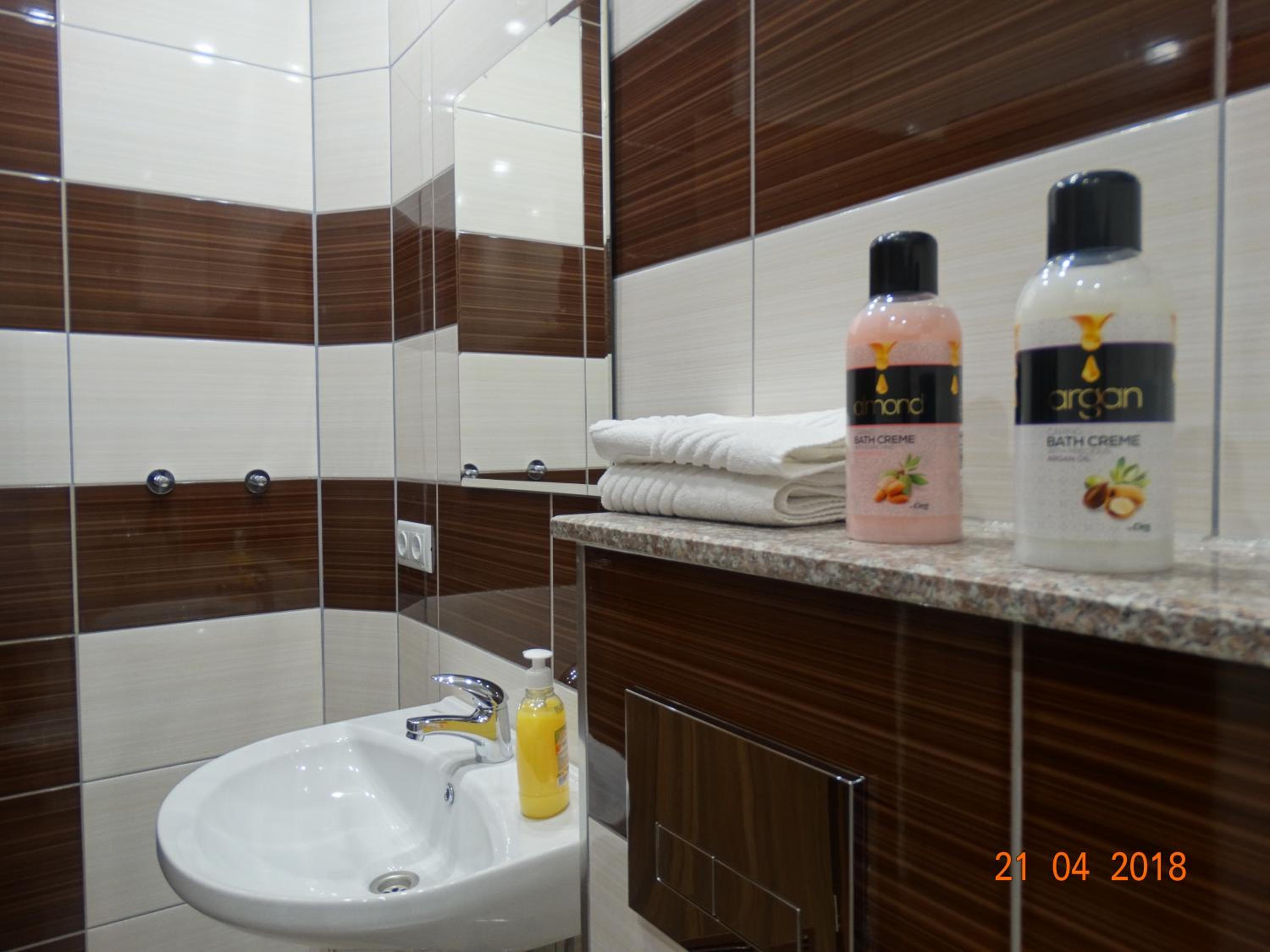 Large Double Room - Photo 42