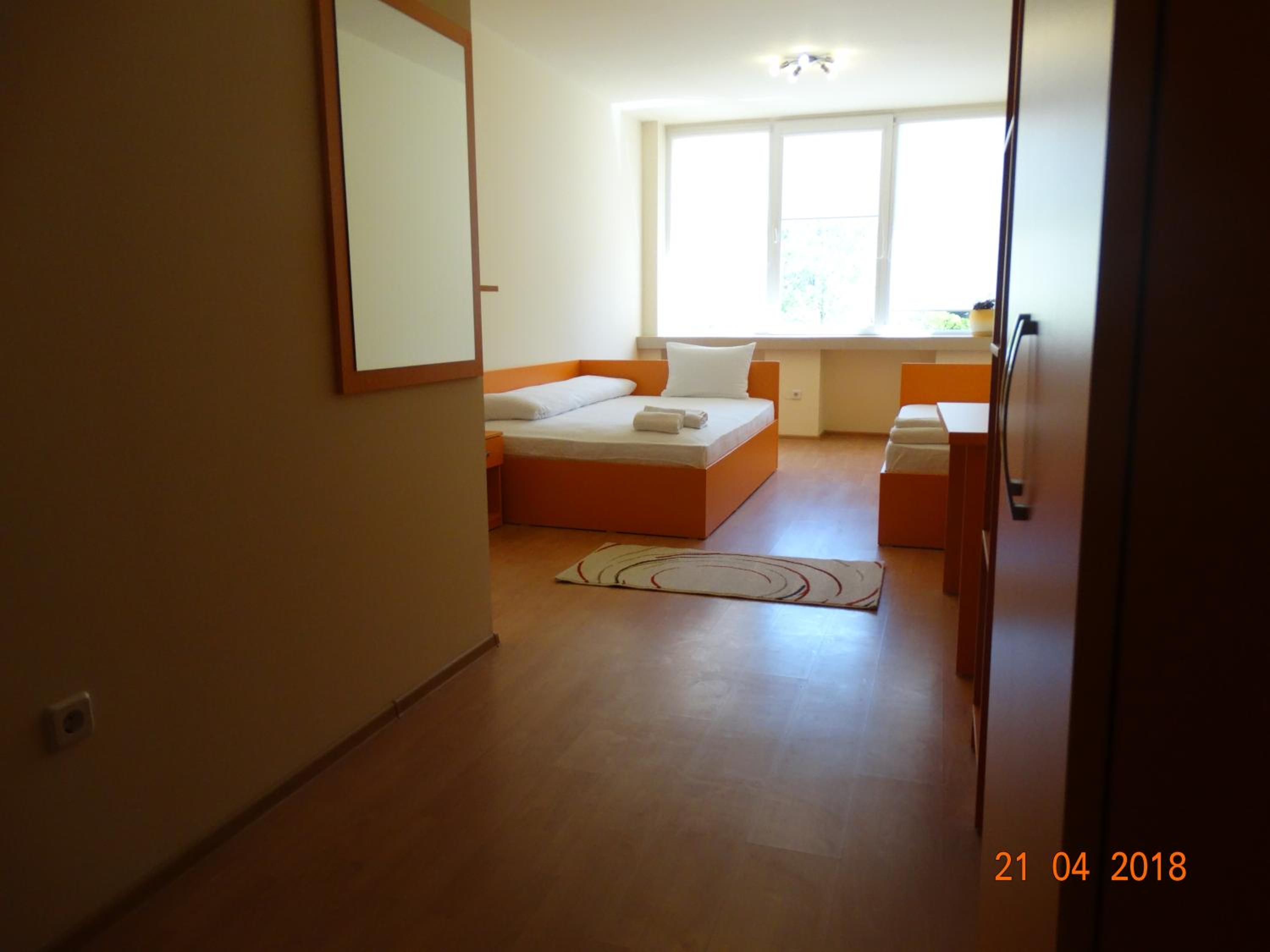 Double Room - Photo 12
