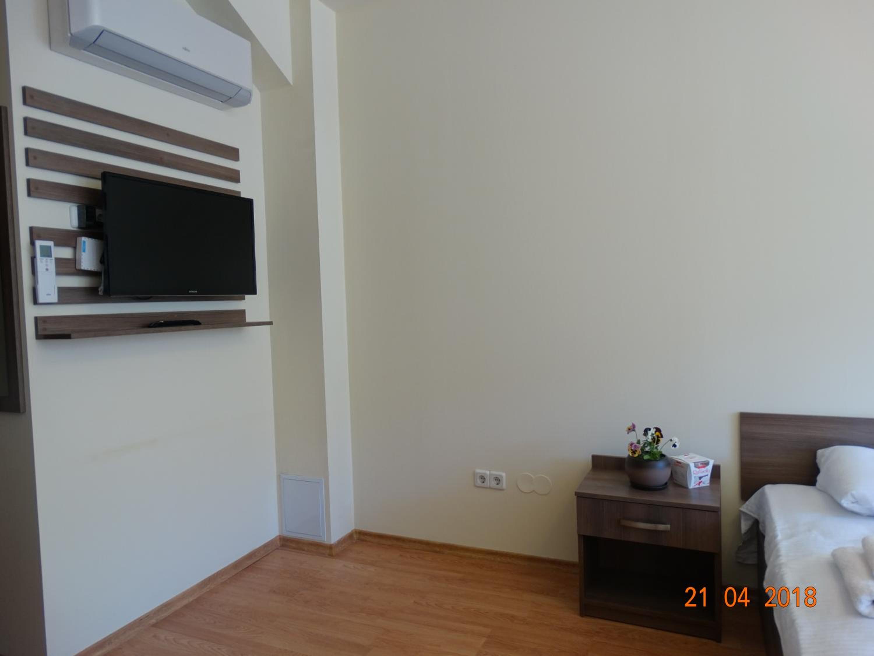 Double Room - Photo 3