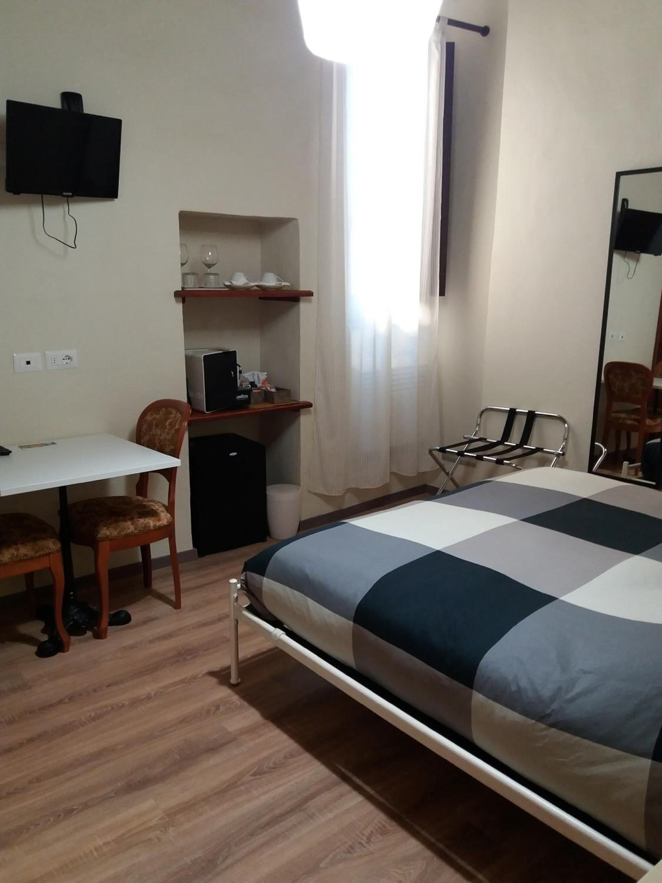 Double or Twin Room photo 2