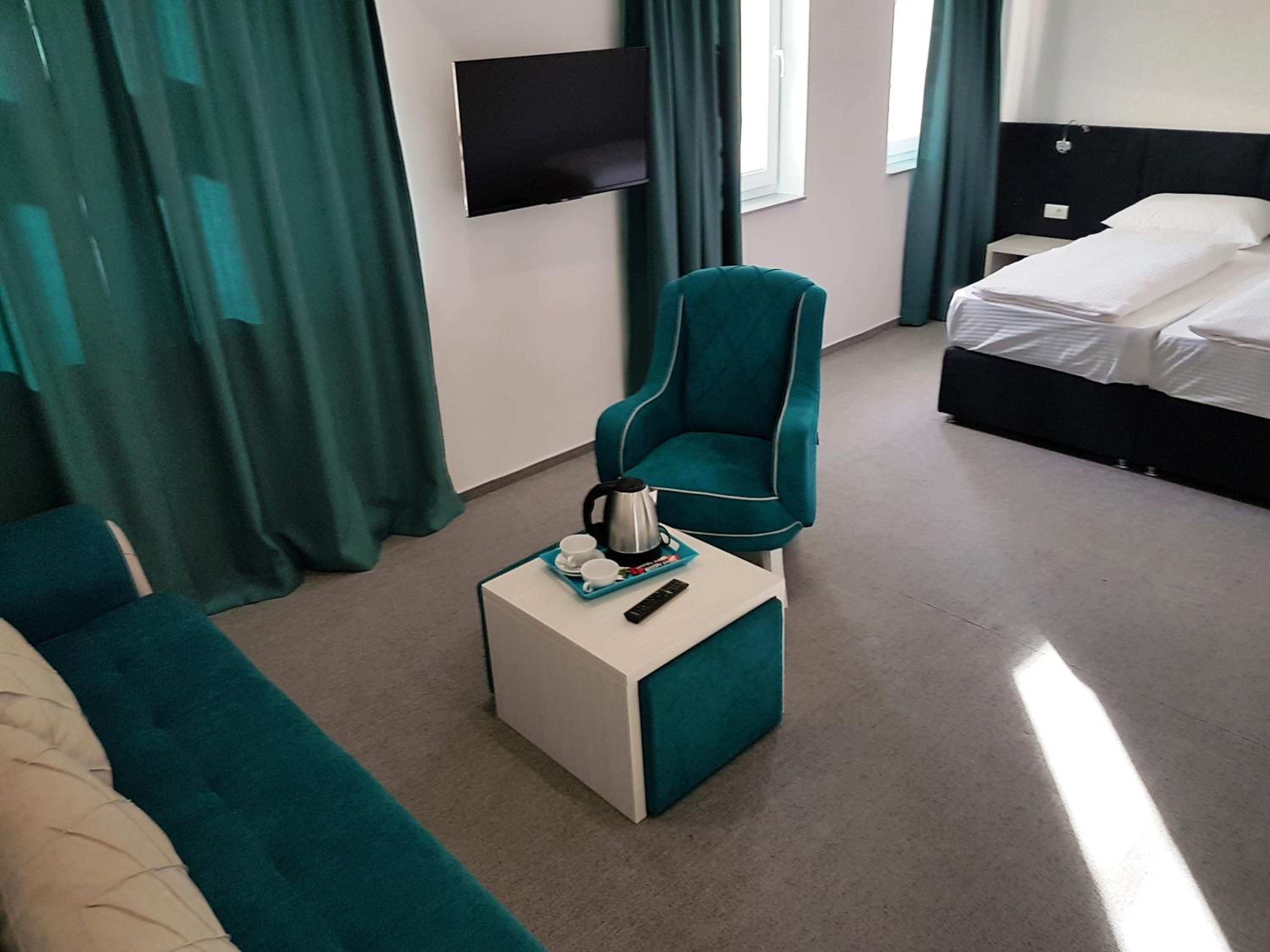 Deluxe Suite photo 2