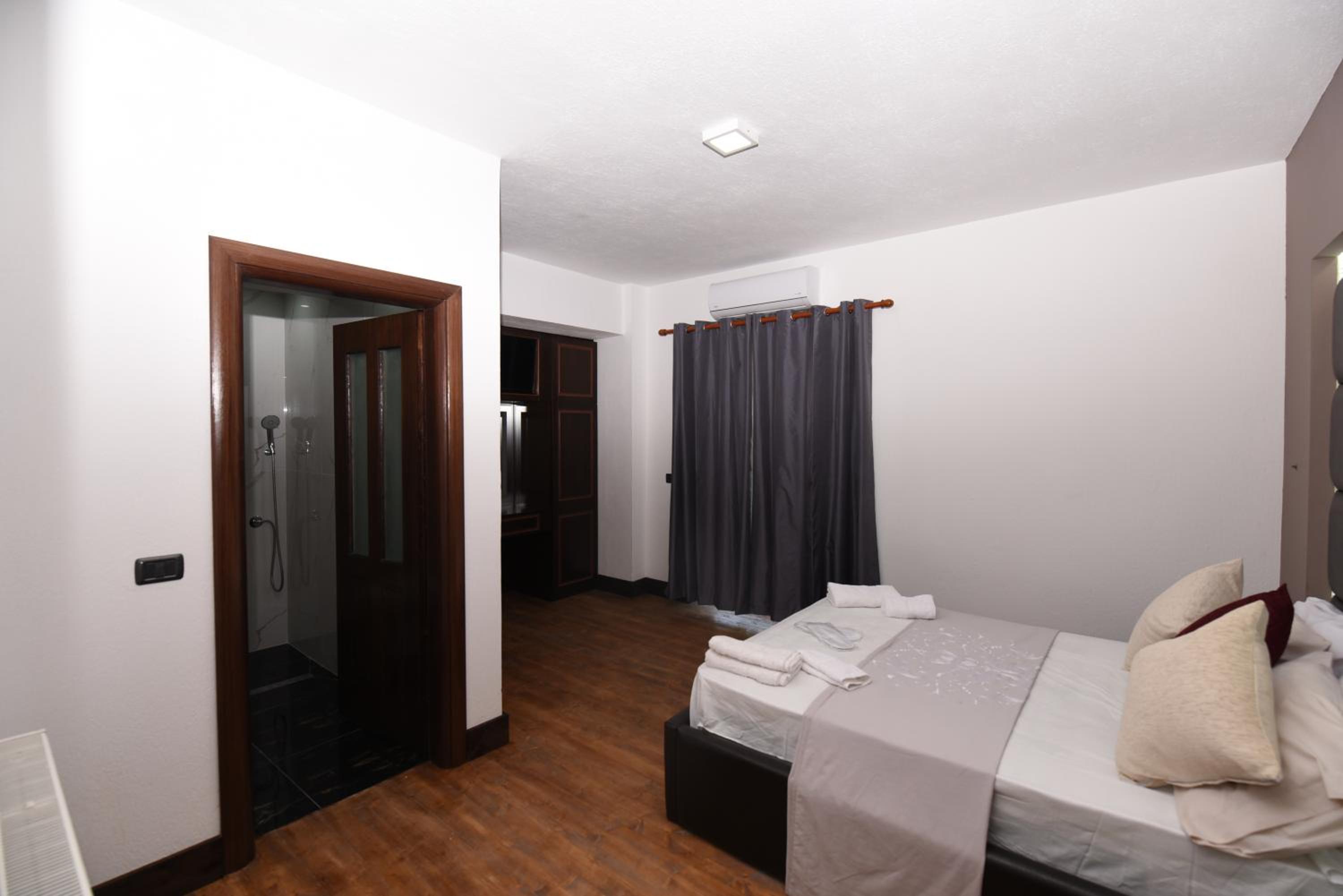 Double Room with Balcony photo 2