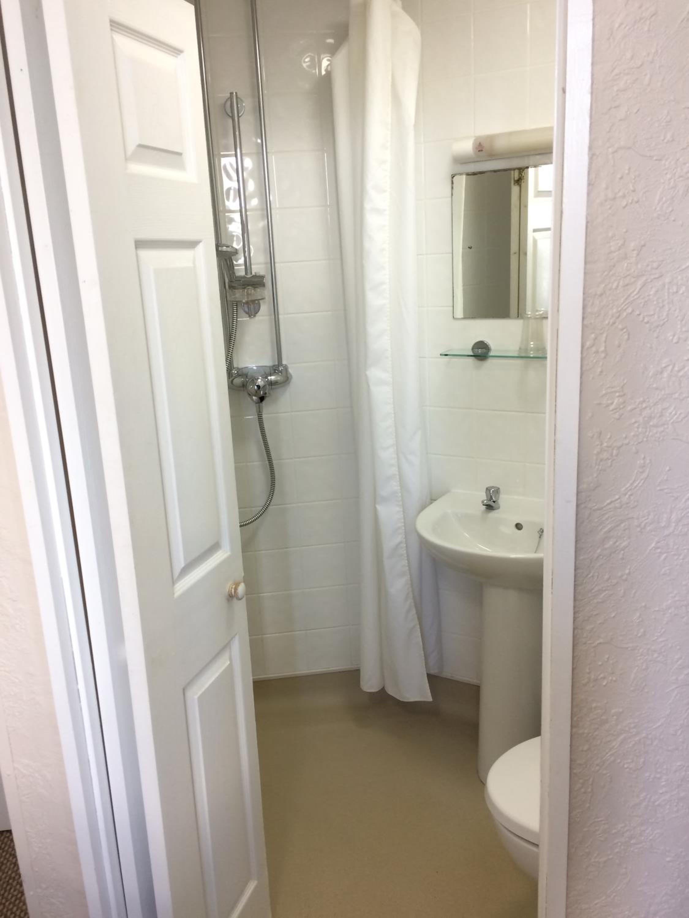Double Room - Photo 2