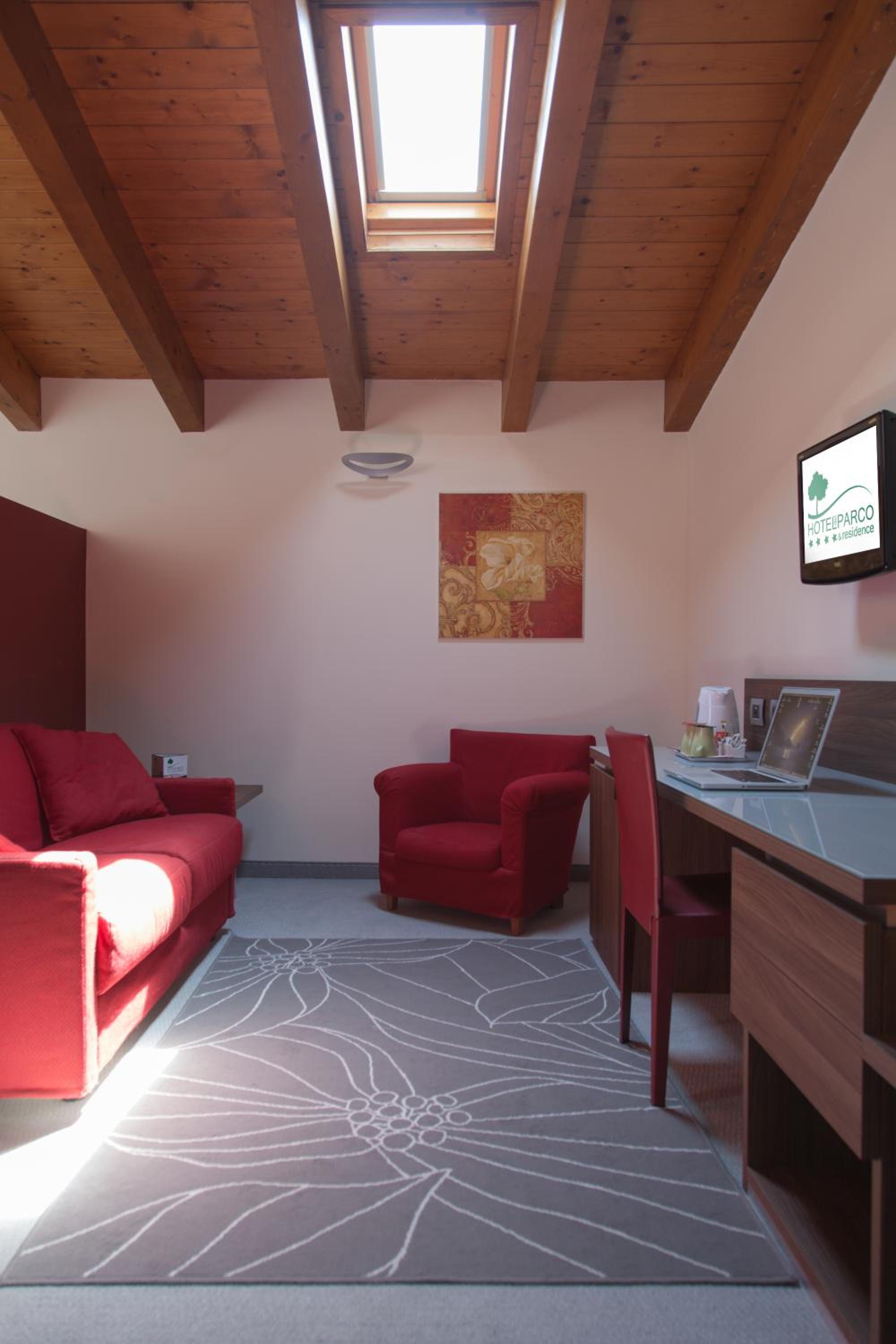 Suite - Photo 5