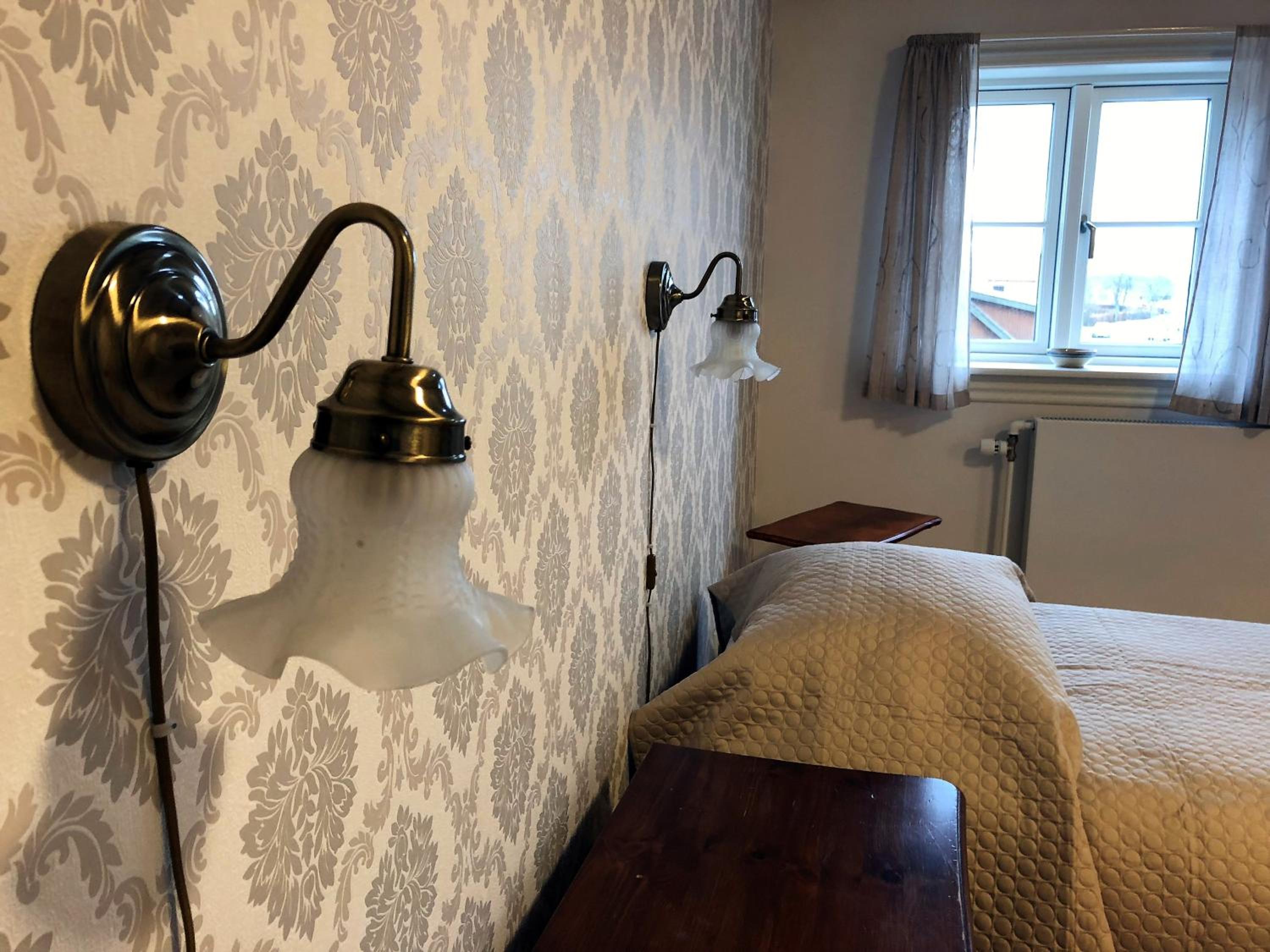 Double or Twin Room with Shared Bathroom photo 3