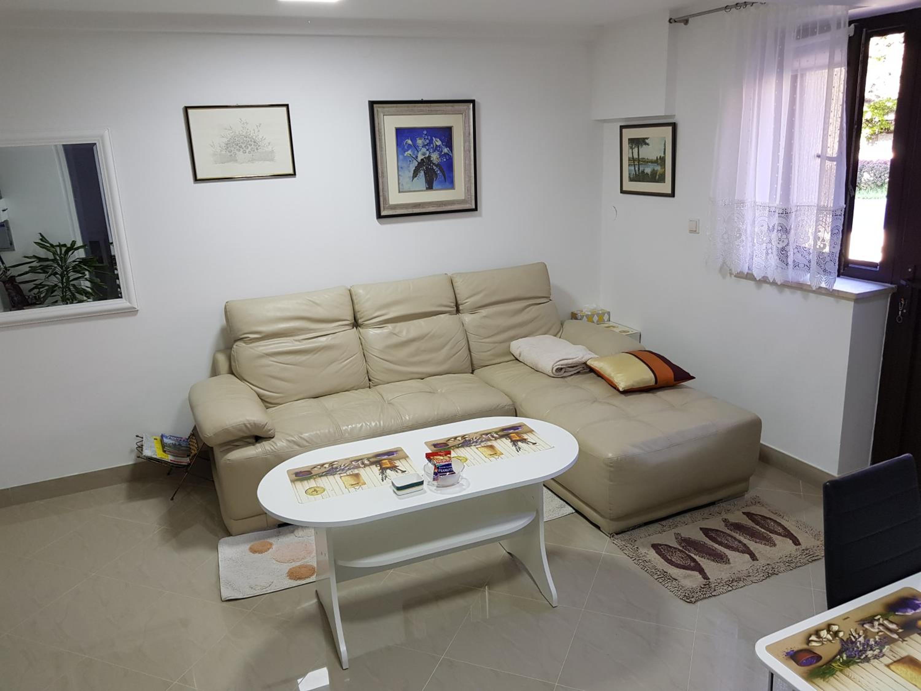 Apartment - Photo 18