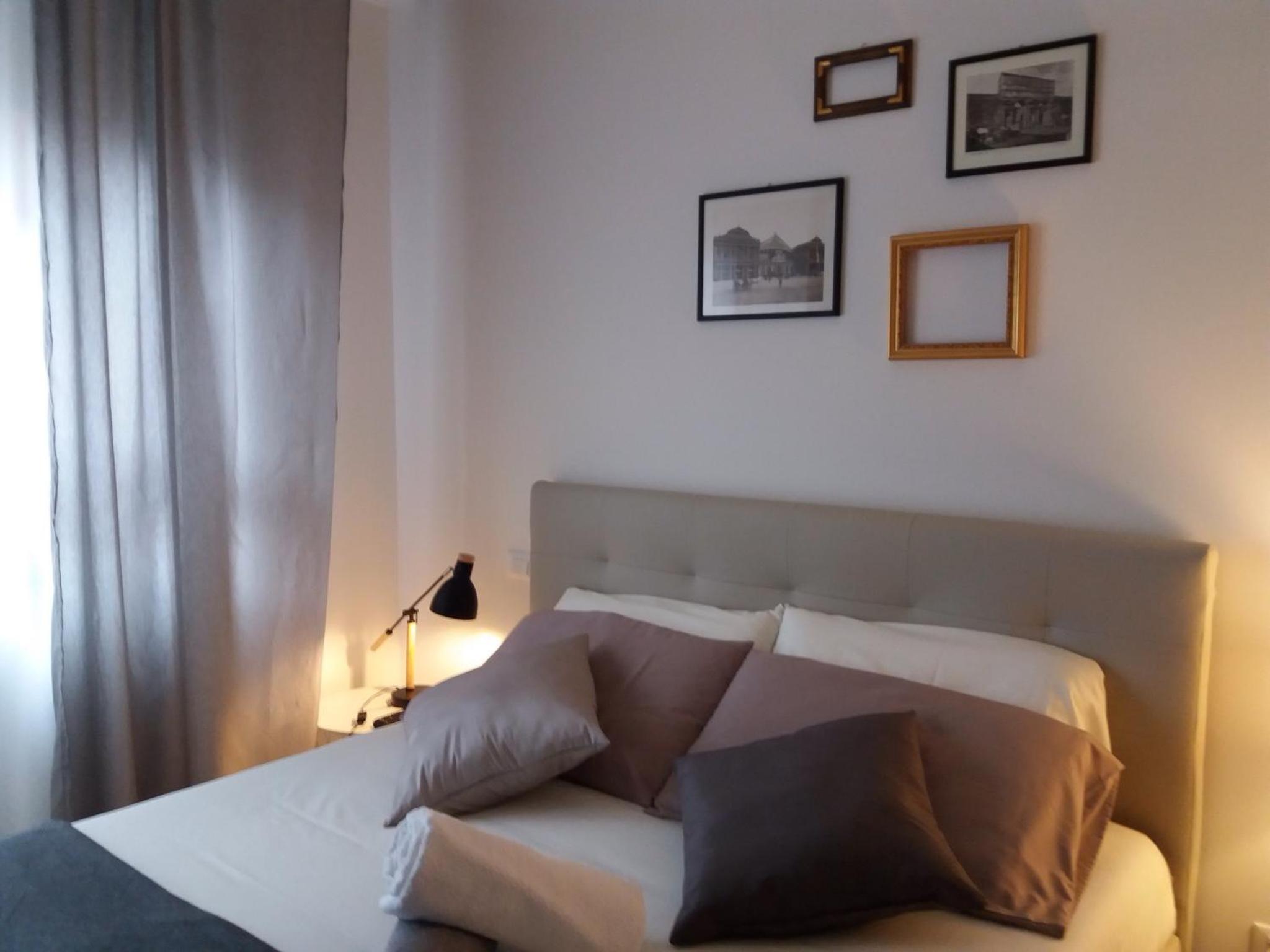 Deluxe Double Room with Balcony photo 1