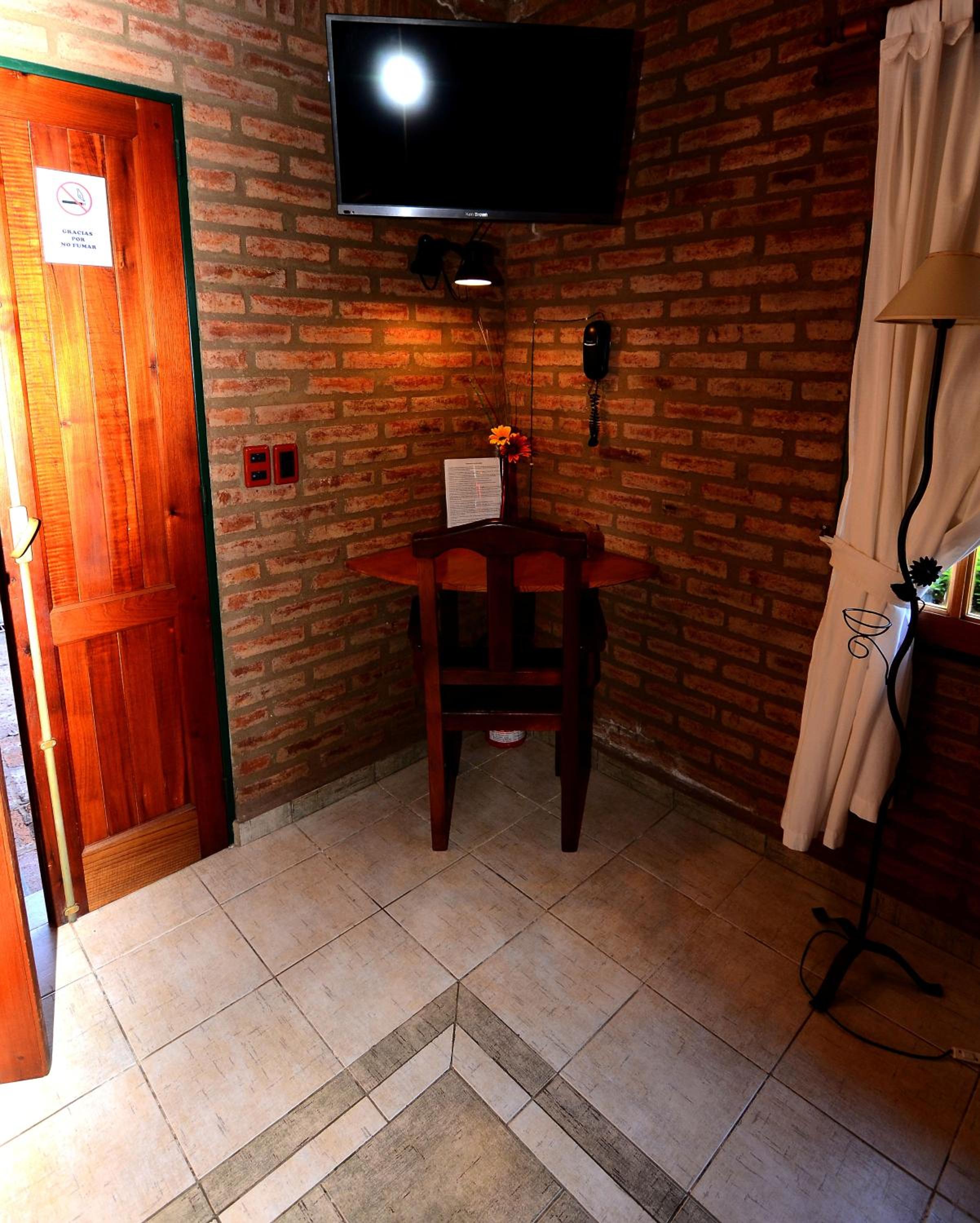 One-Bedroom Bungalow (3 Adults) photo 1